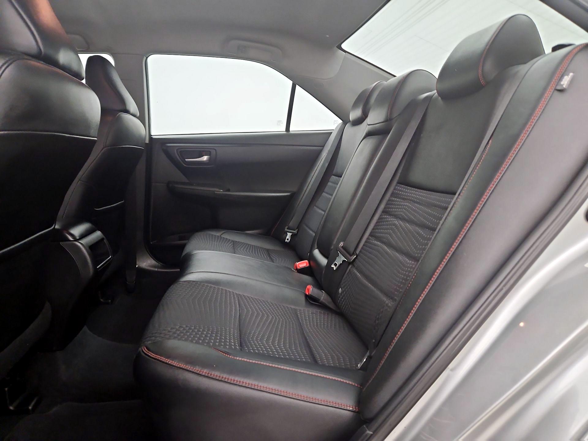 Thumbnail: 2015 Toyota Camry - 18