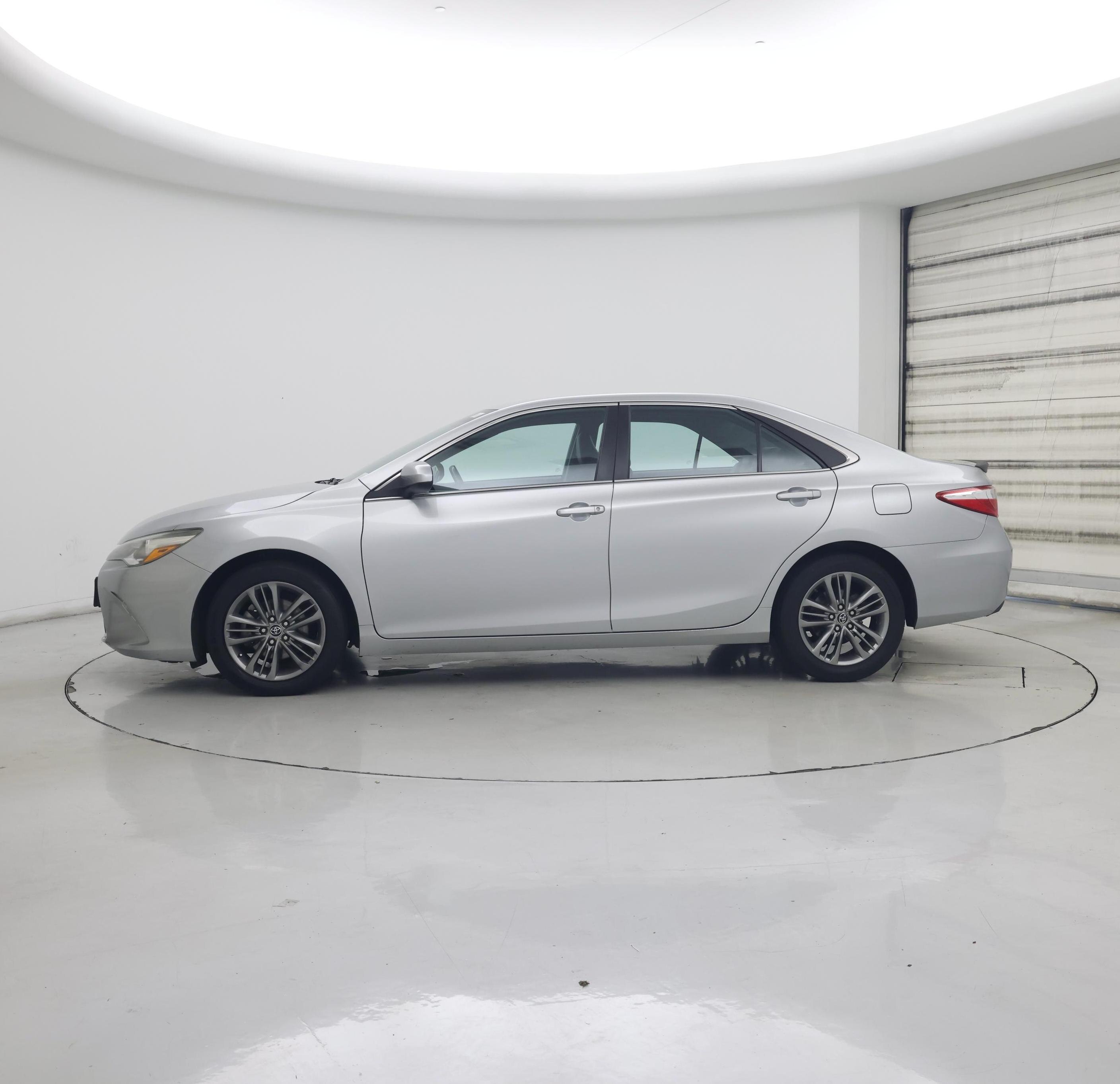 Thumbnail: 2015 Toyota Camry - 3