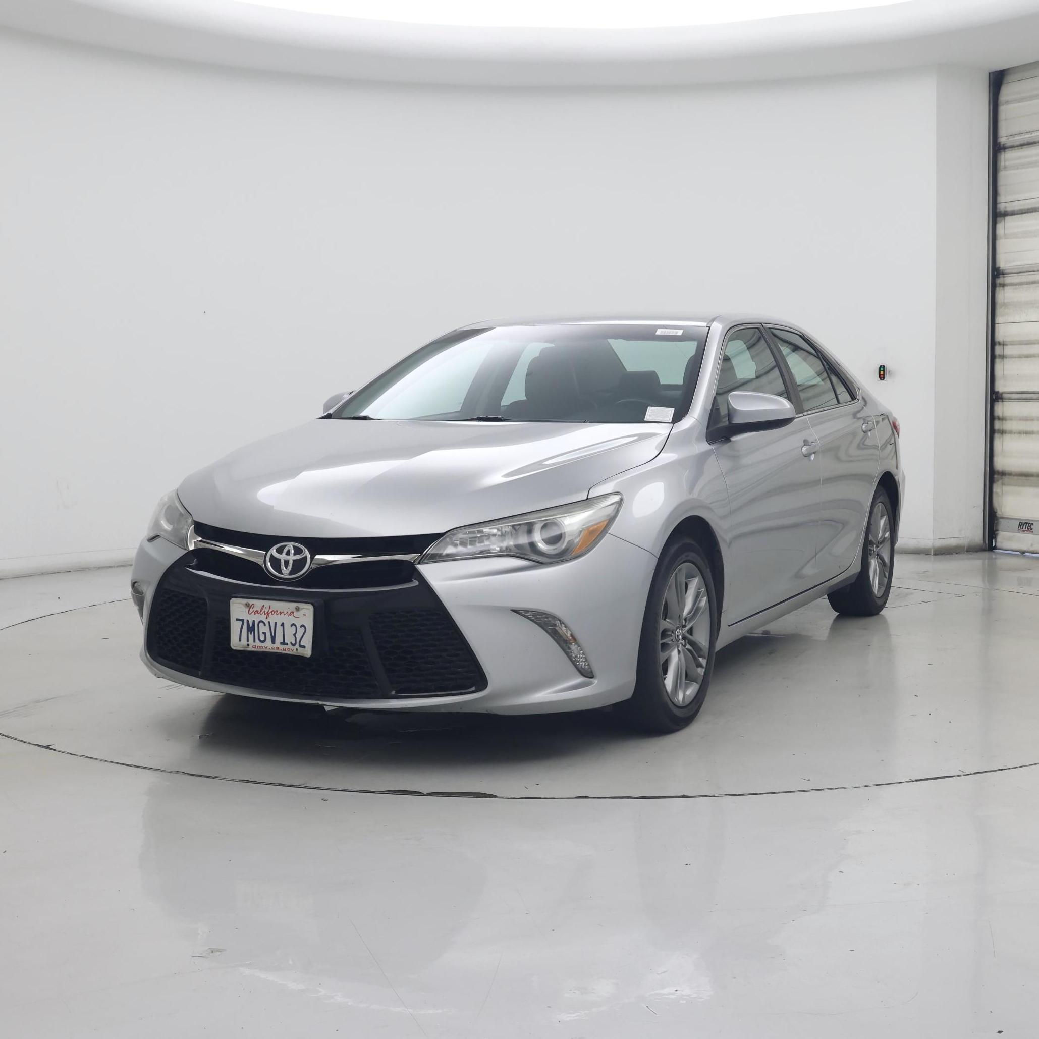 Thumbnail: 2015 Toyota Camry - 4