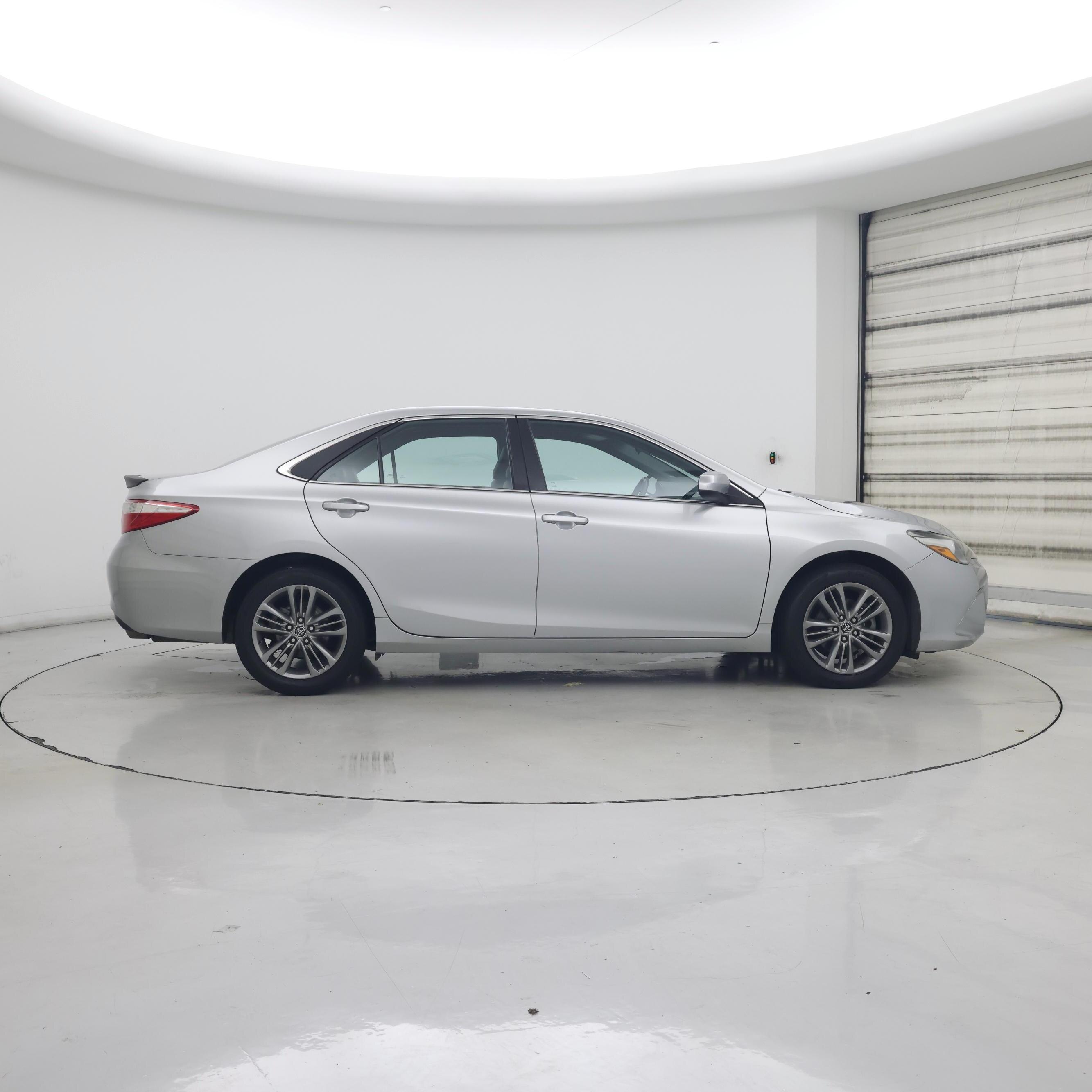 Thumbnail: 2015 Toyota Camry - 7