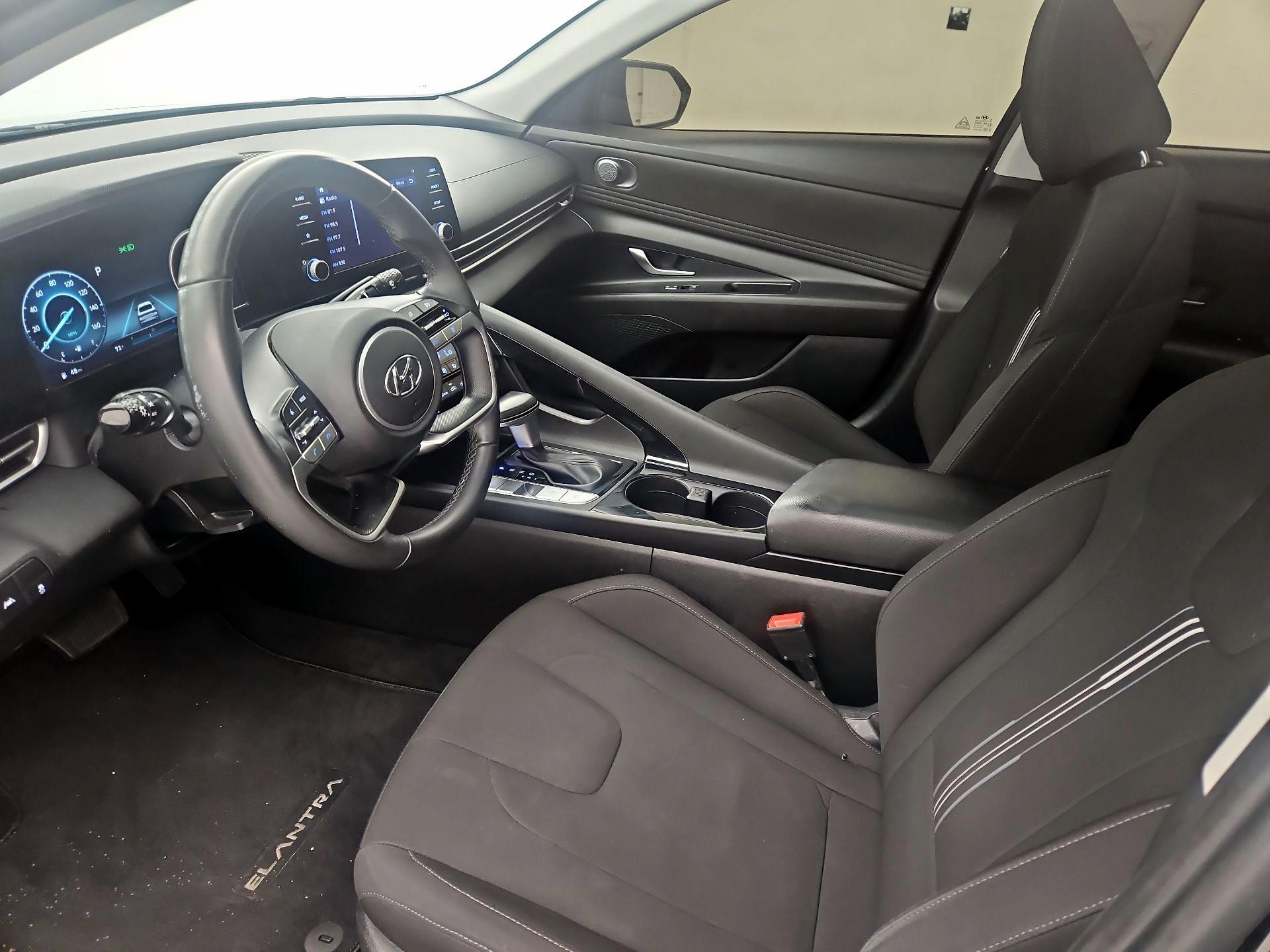 Thumbnail: 2021 Hyundai Elantra - 11