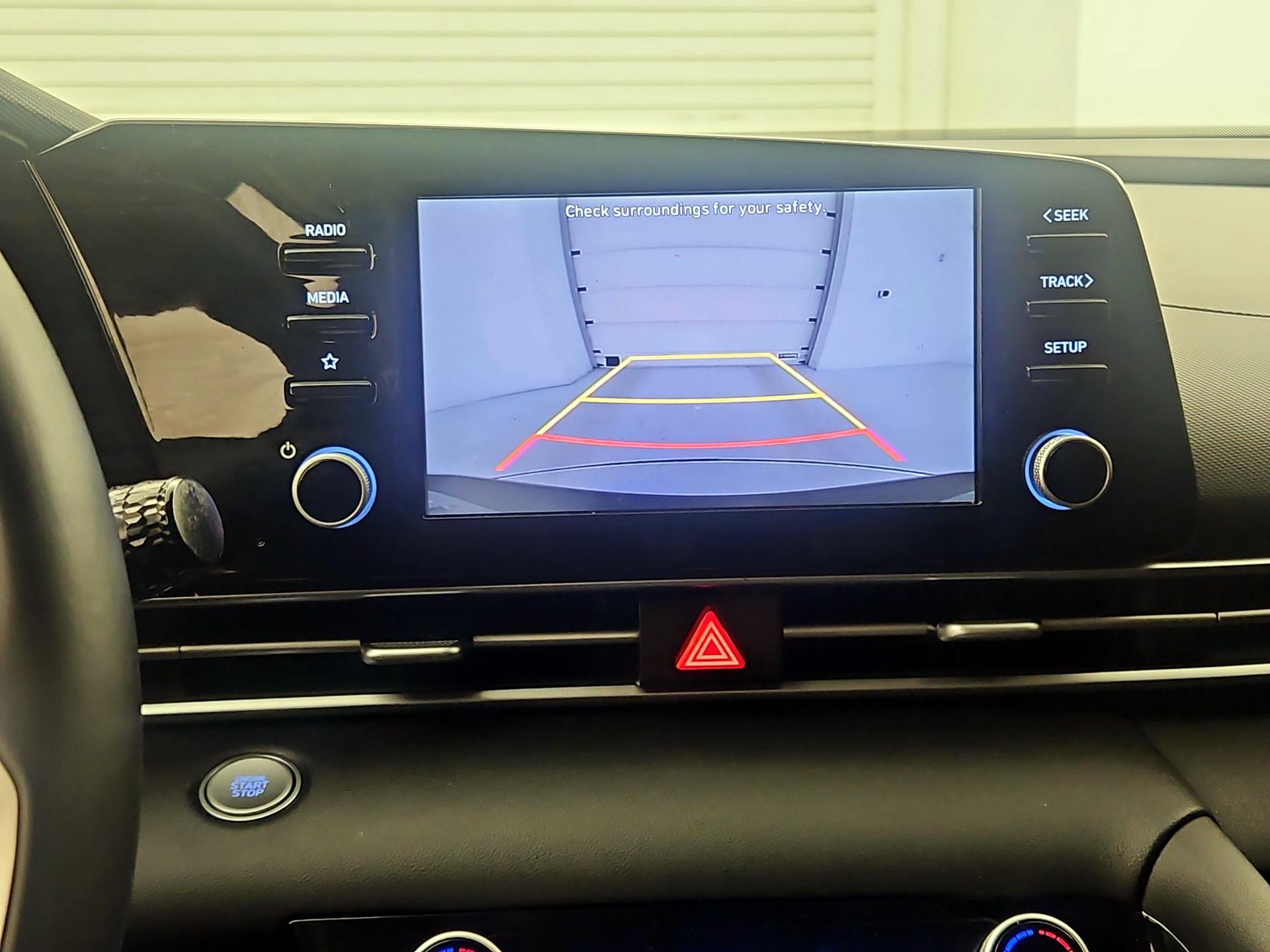 Thumbnail: 2021 Hyundai Elantra - 14
