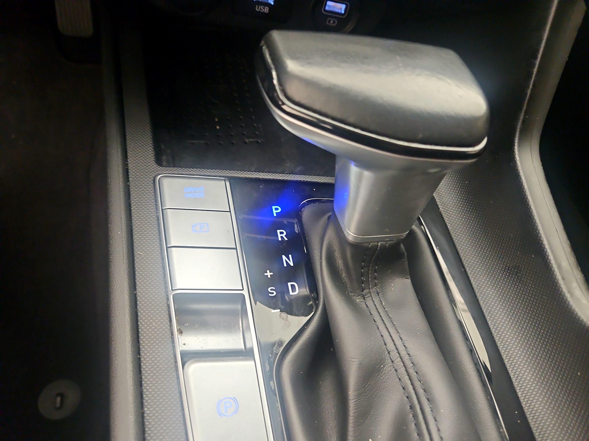 Thumbnail: 2021 Hyundai Elantra - 17