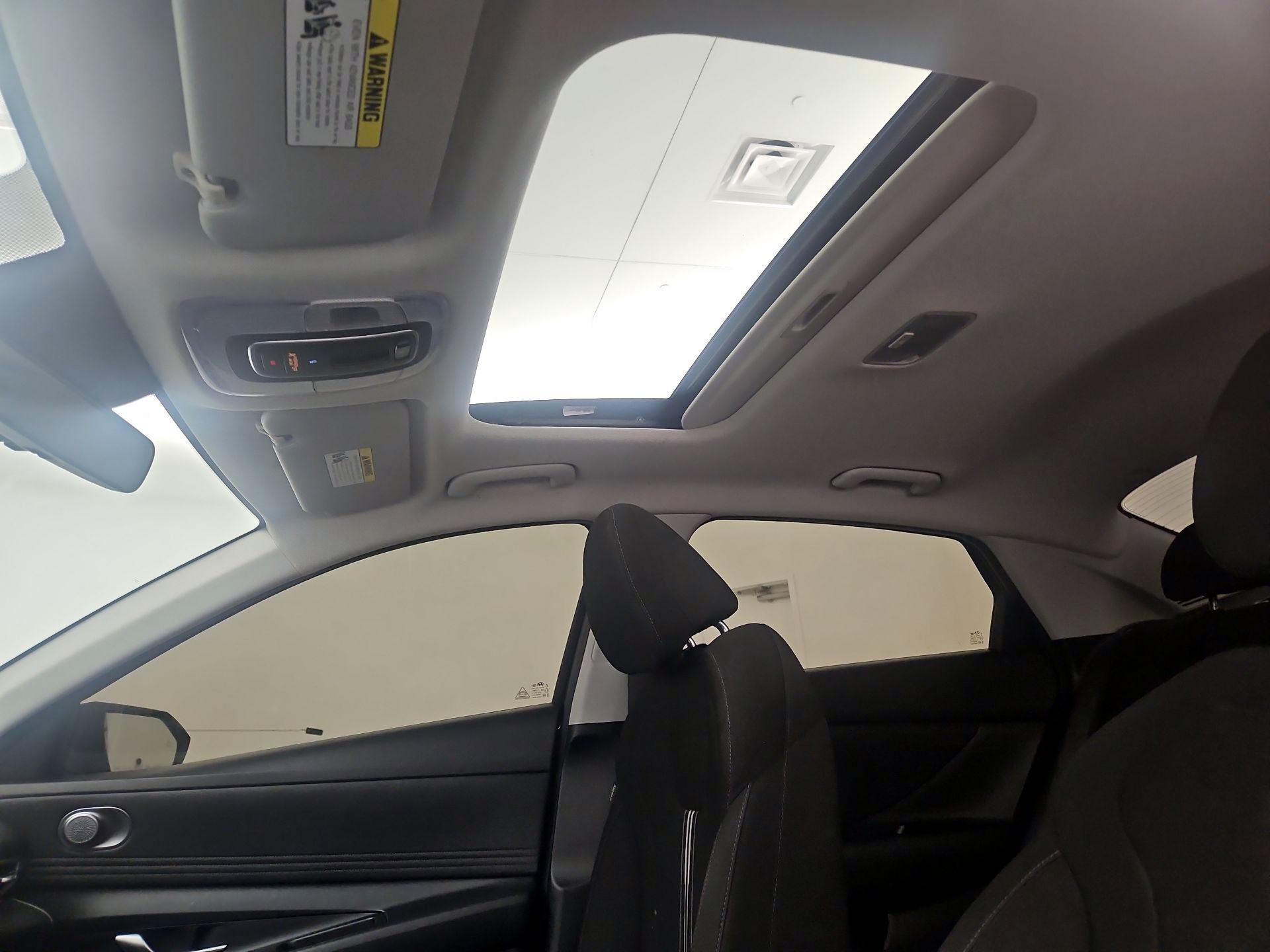 Thumbnail: 2021 Hyundai Elantra - 19