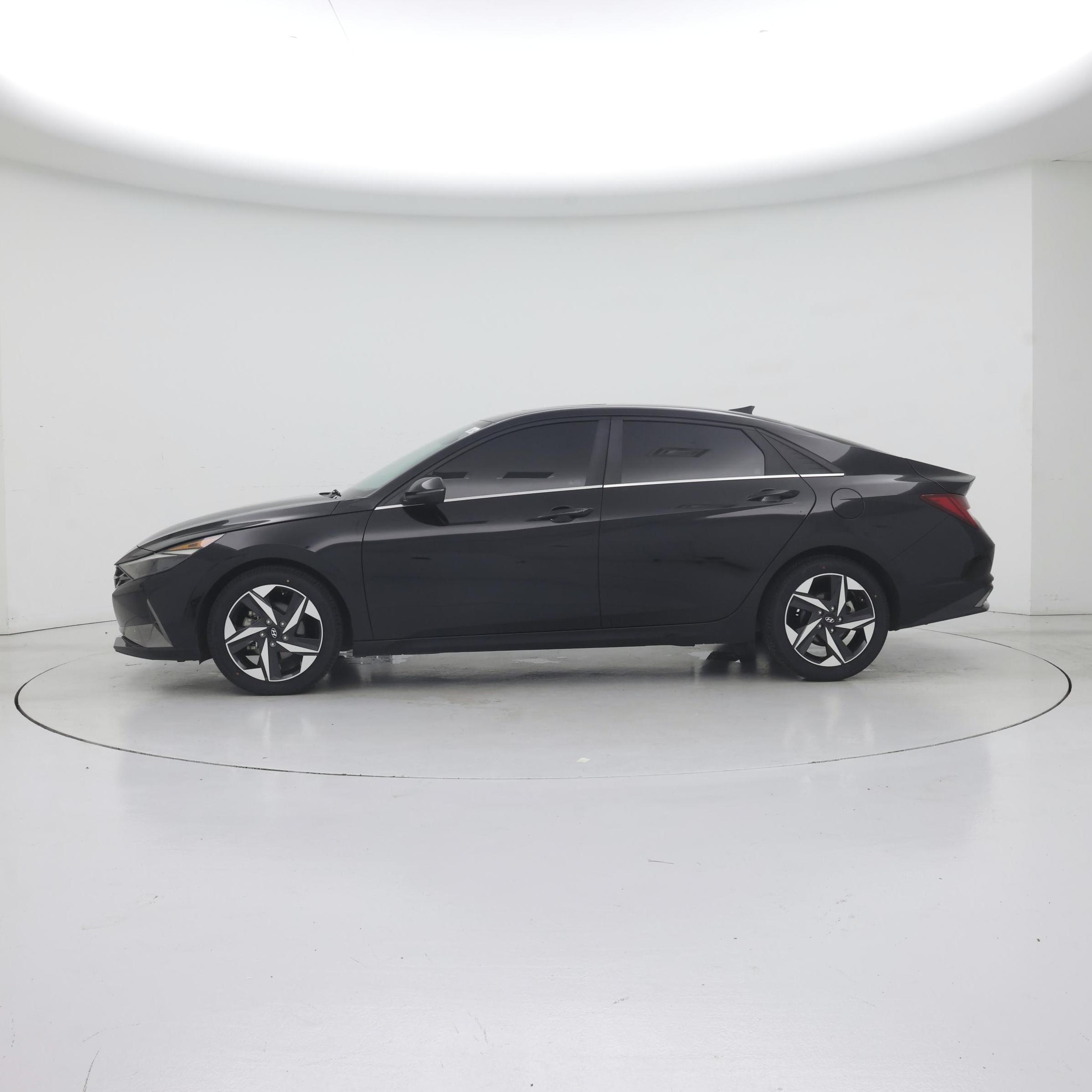 Thumbnail: 2021 Hyundai Elantra - 3
