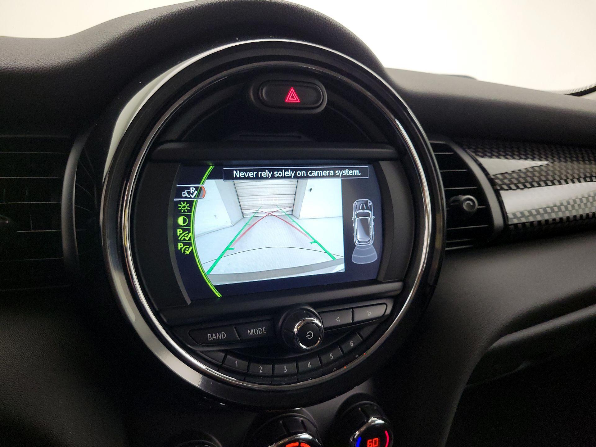 Thumbnail: 2018 MINI Cooper Hardtop - 14