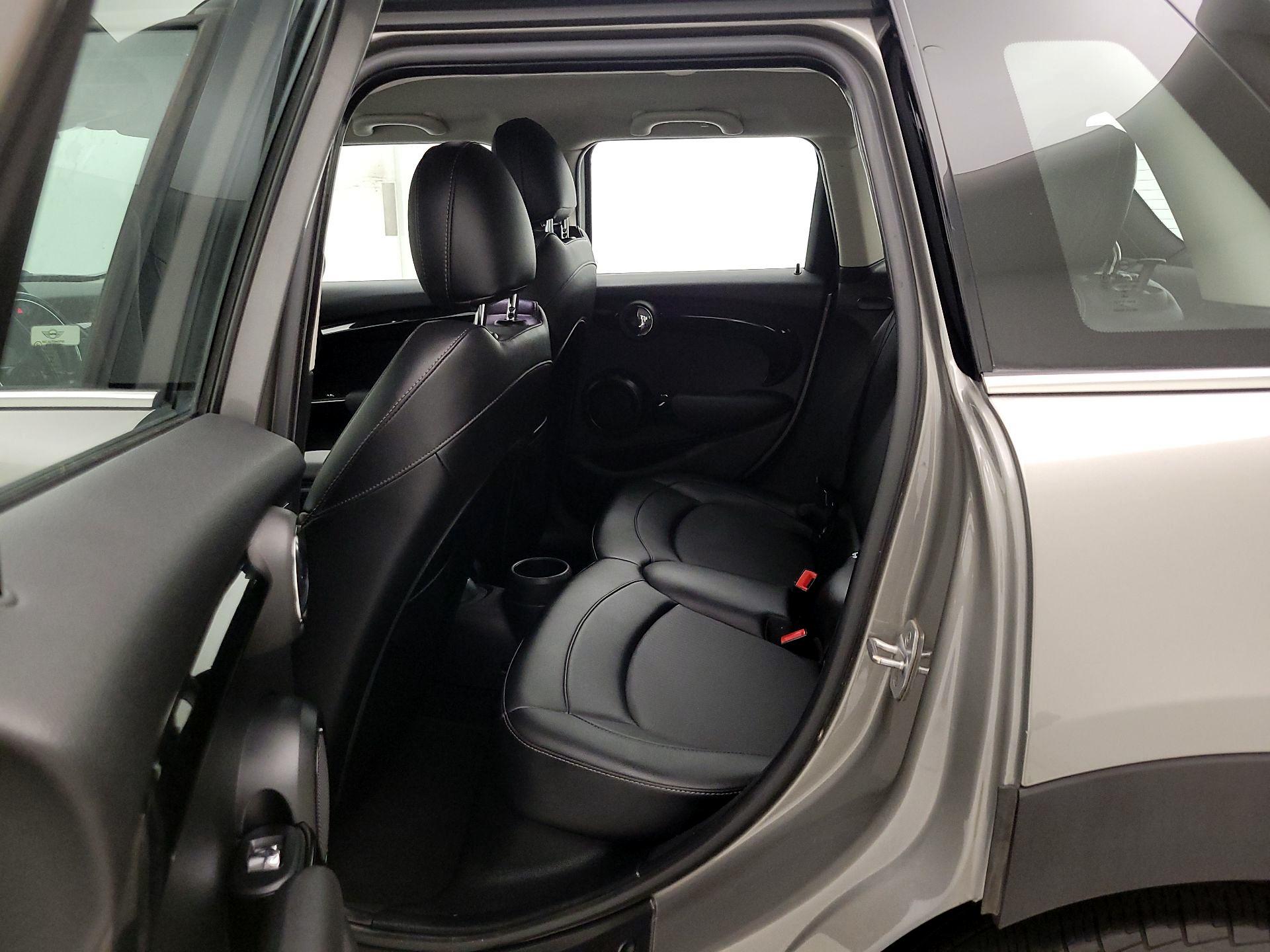 Thumbnail: 2018 MINI Cooper Hardtop - 19