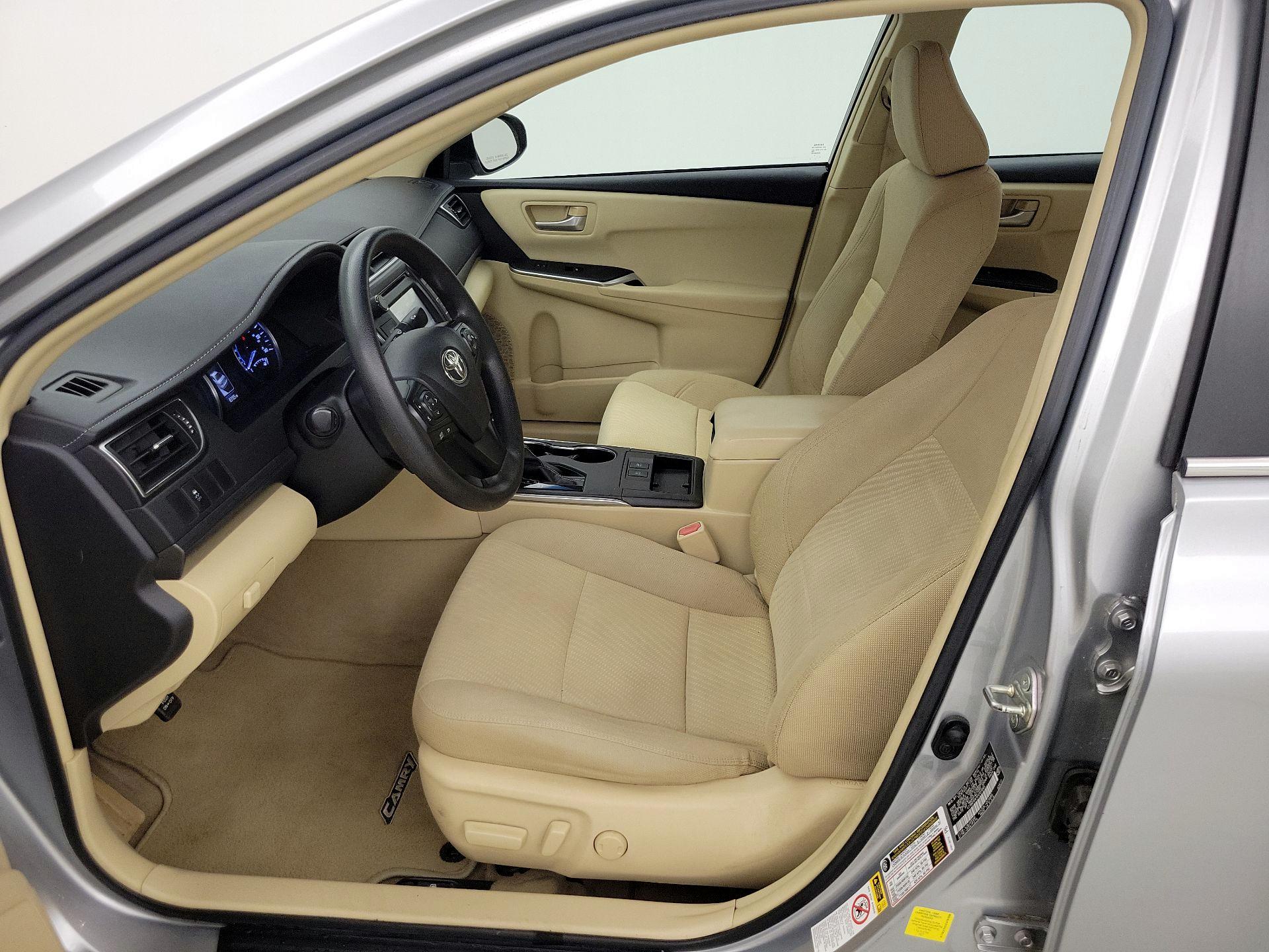 Thumbnail: 2015 Toyota Camry - 11