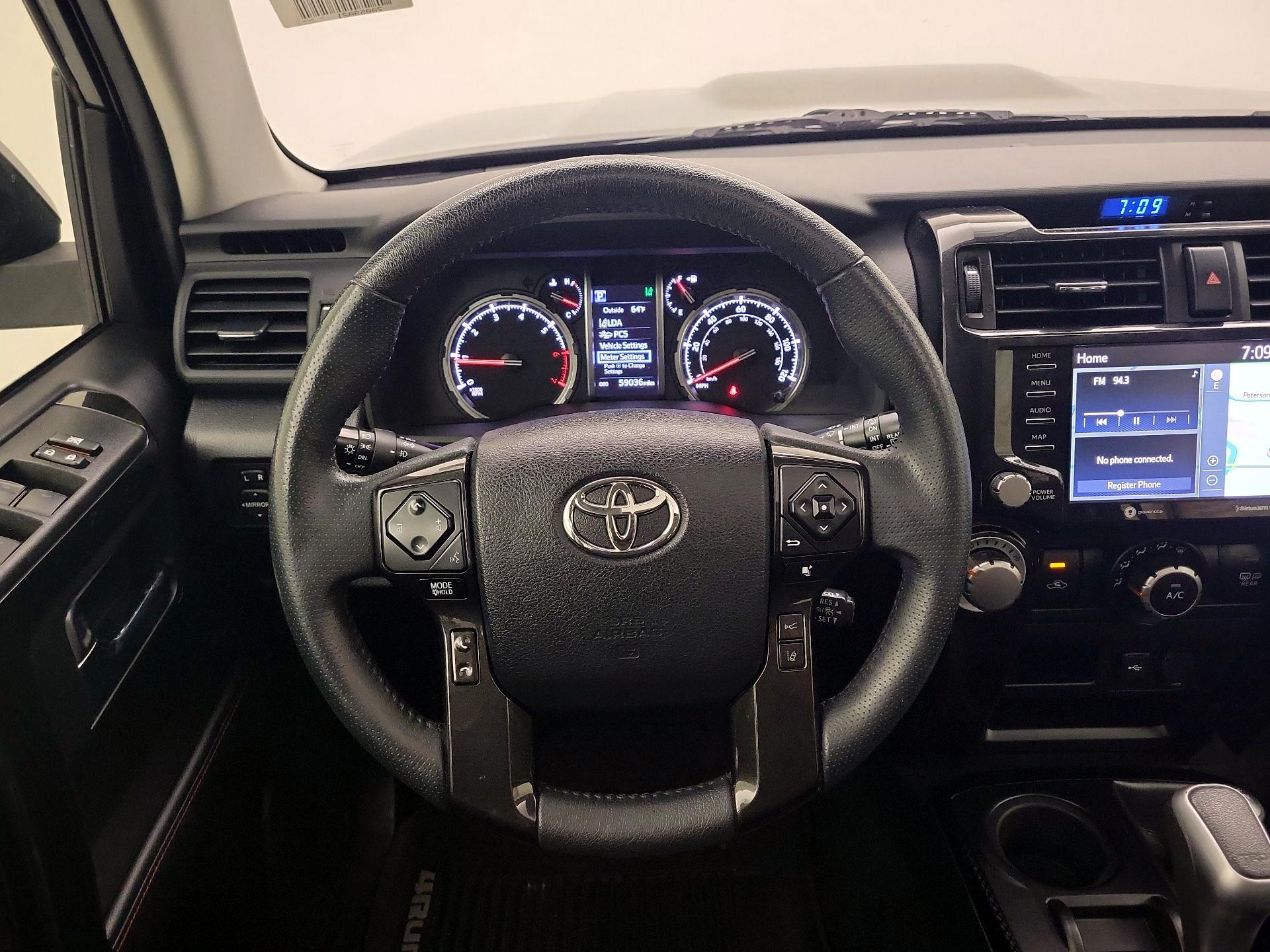 Thumbnail: 2020 Toyota 4Runner - 10