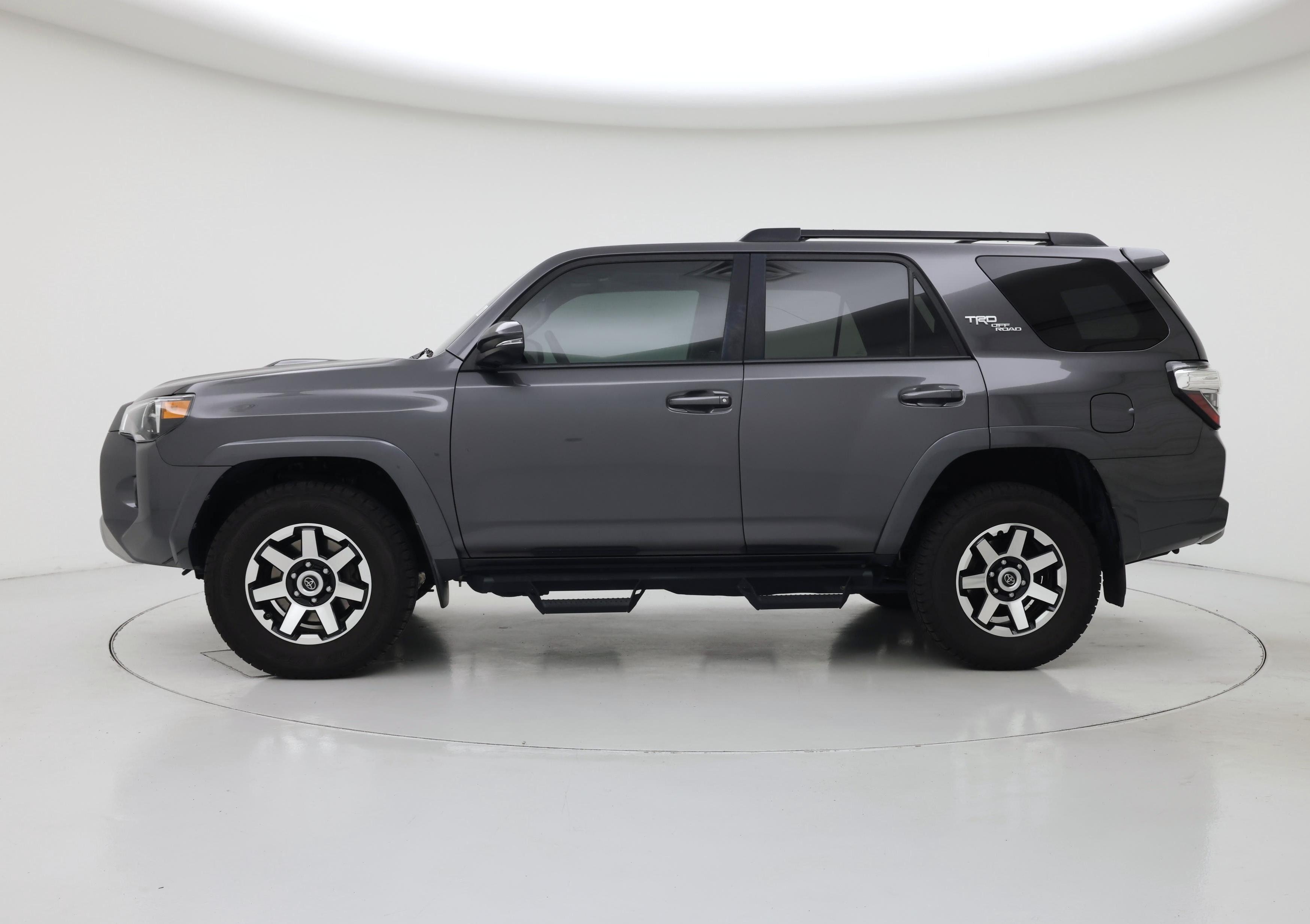 Thumbnail: 2020 Toyota 4Runner - 3