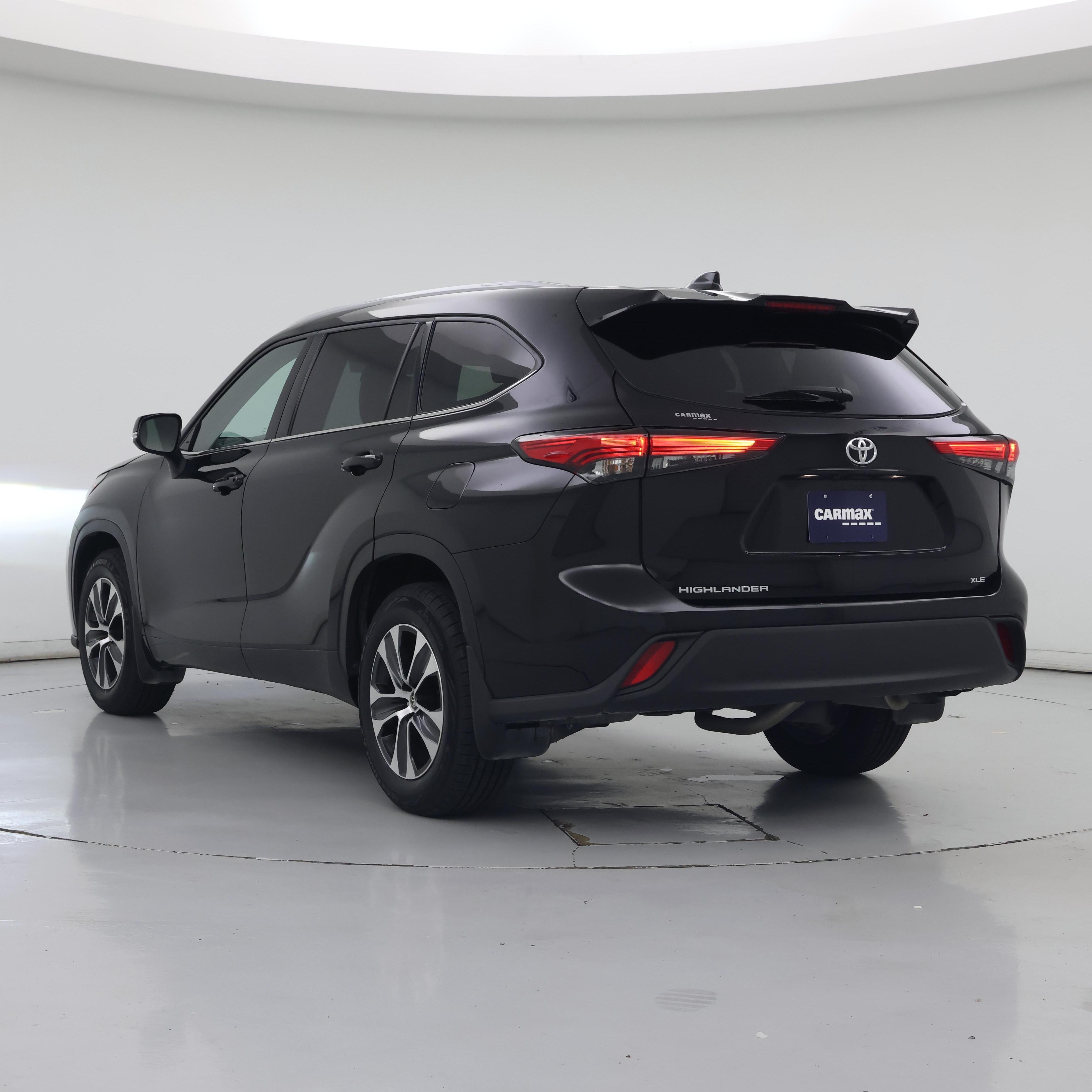Thumbnail: 2022 Toyota Highlander - 2