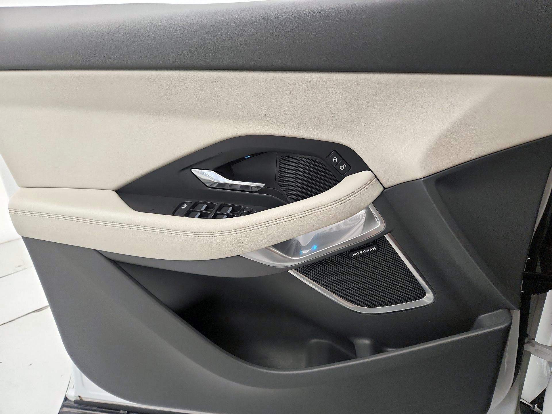 Thumbnail: 2020 Jaguar E-Pace - 12