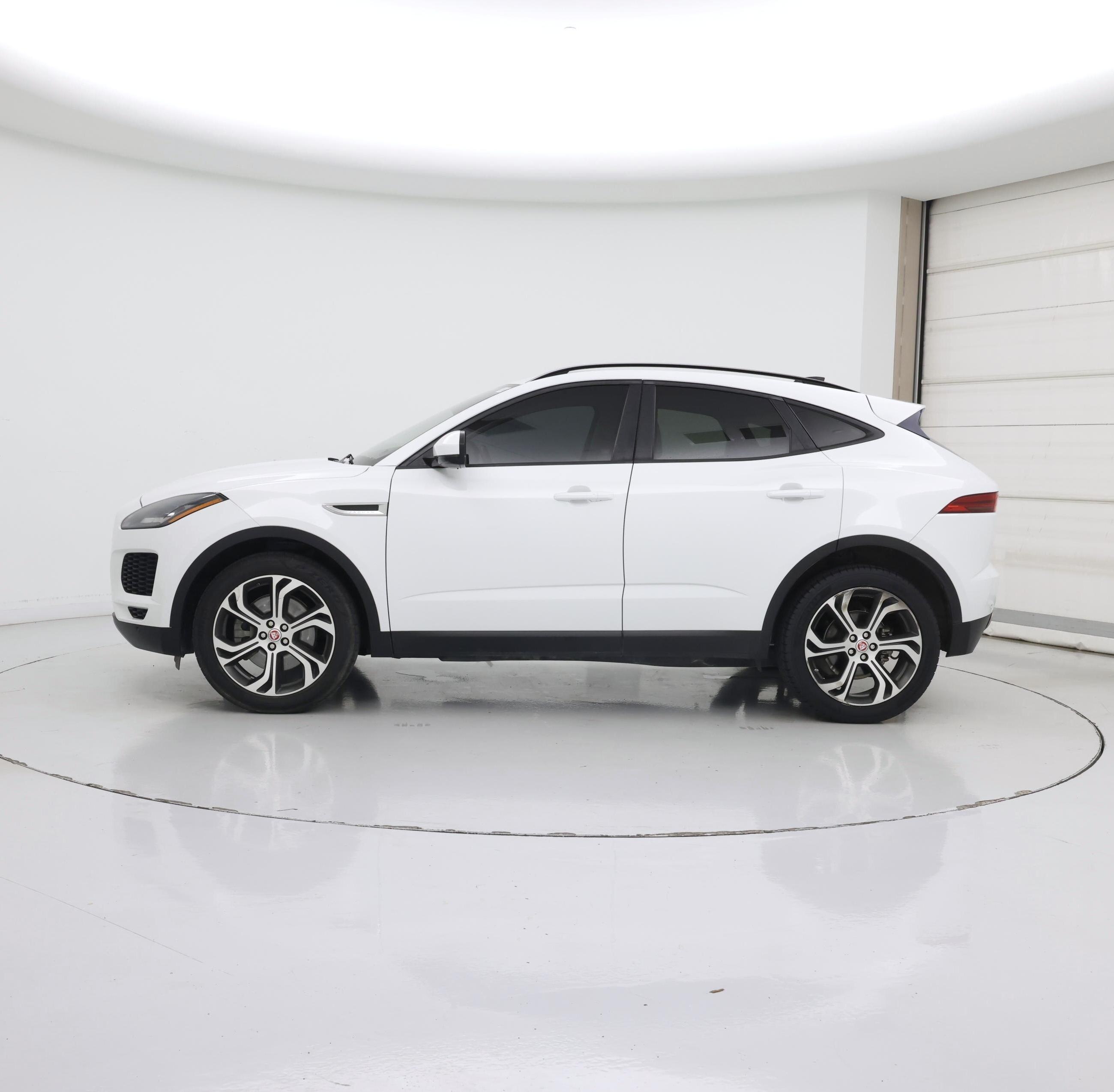 Thumbnail: 2020 Jaguar E-Pace - 3