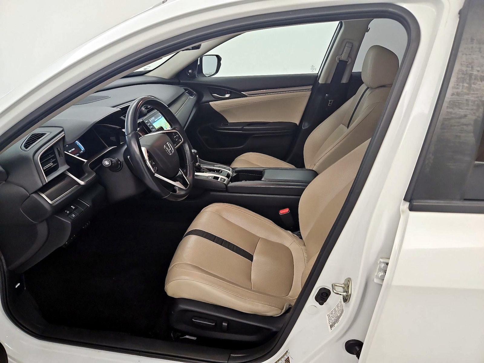2019 Honda Civic Touring - Photo 12