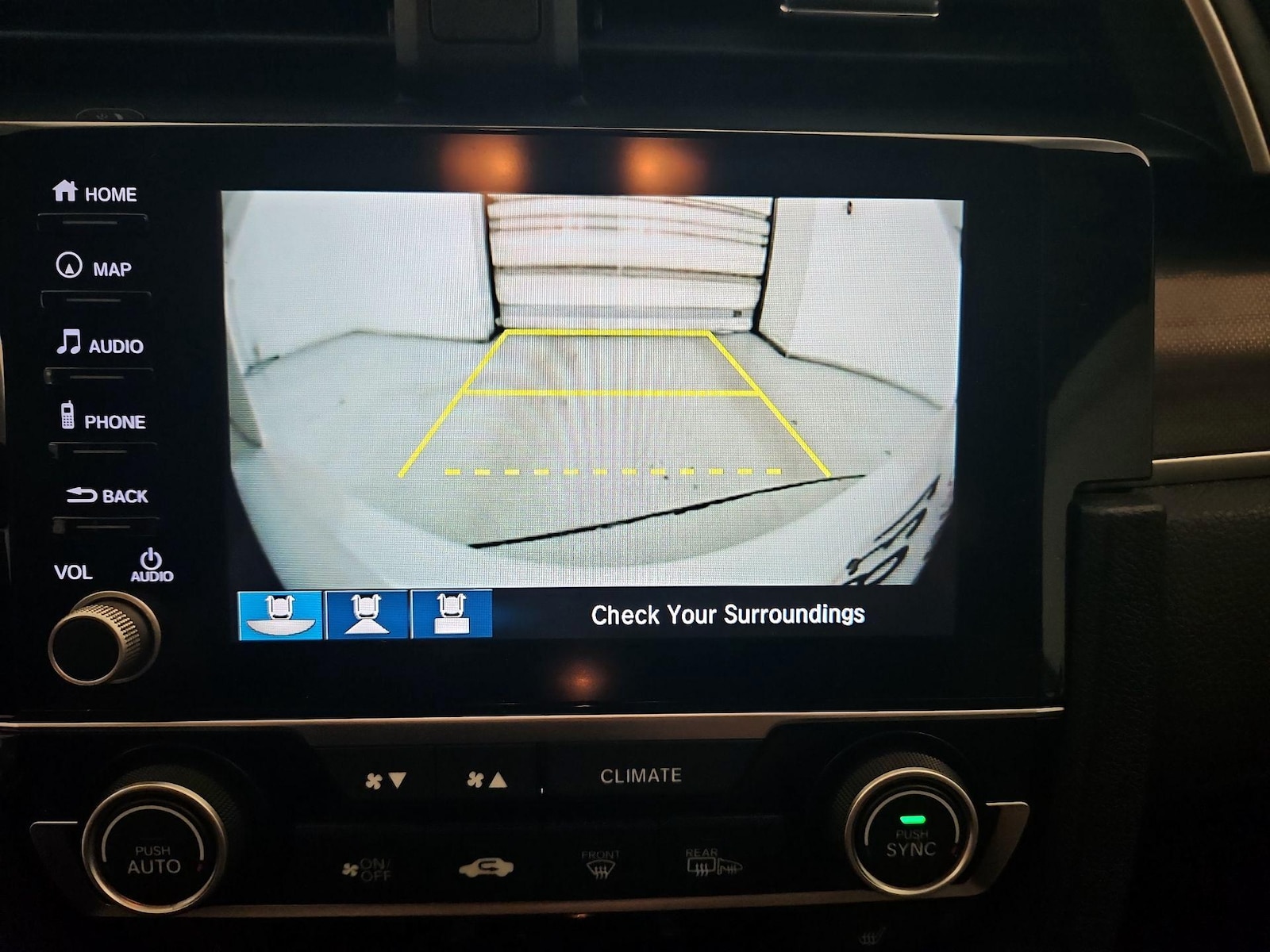 2019 Honda Civic Touring - Photo 16