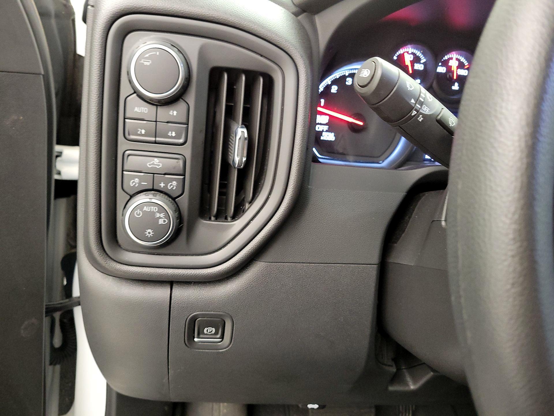 Thumbnail: 2023 Chevrolet Silverado 1500 - 11