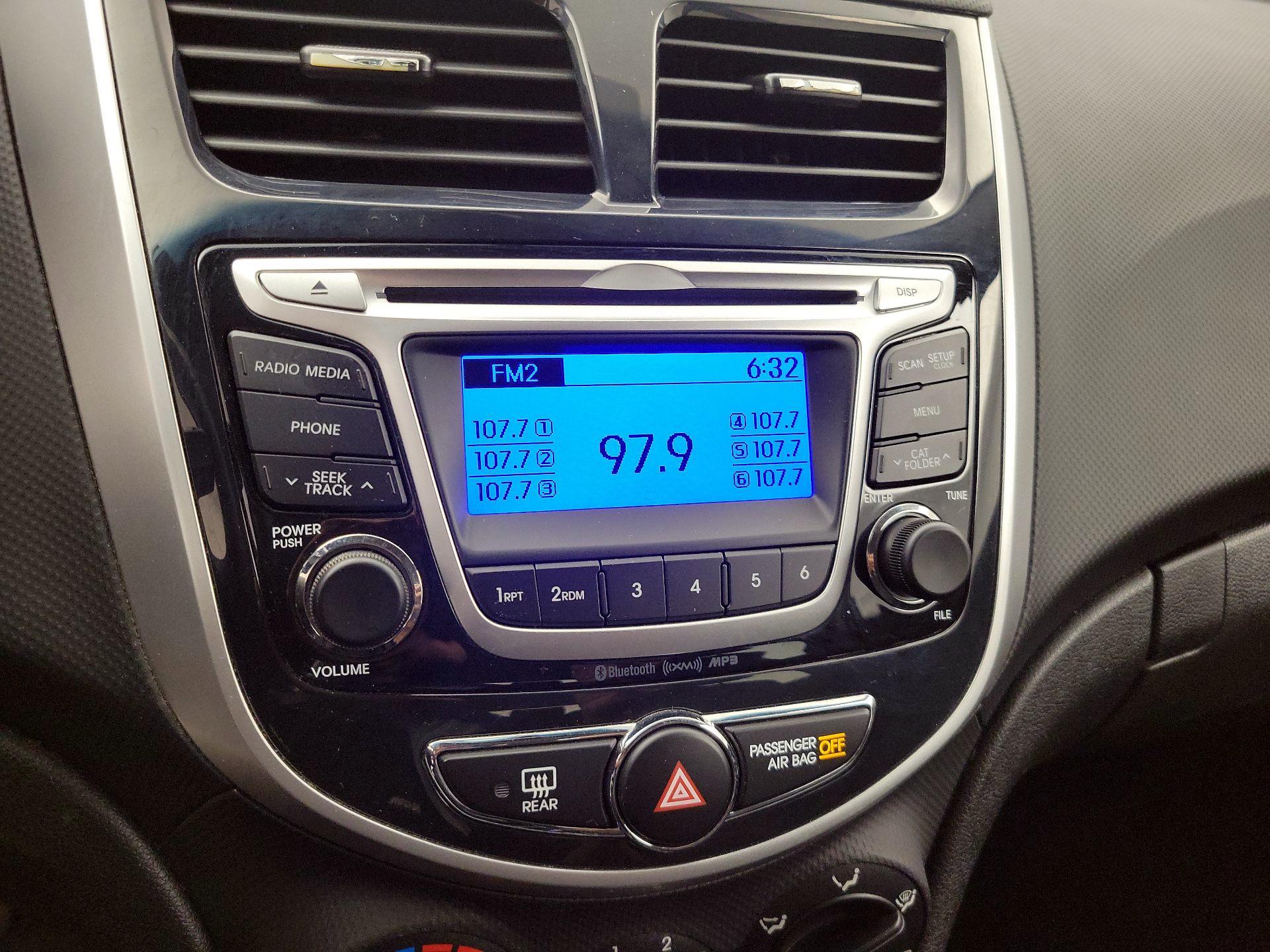 Thumbnail: 2014 Hyundai Accent - 14