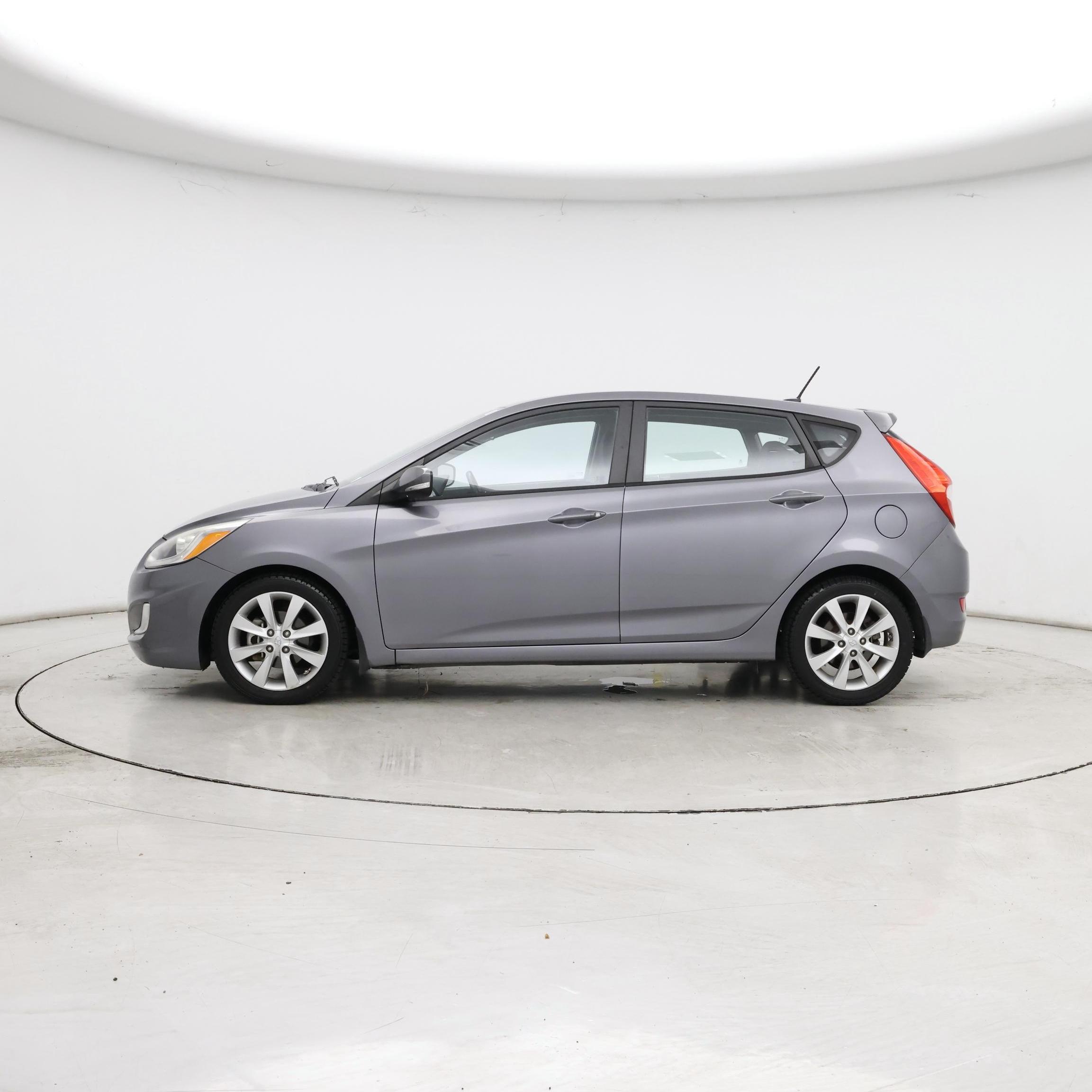 Thumbnail: 2014 Hyundai Accent - 3