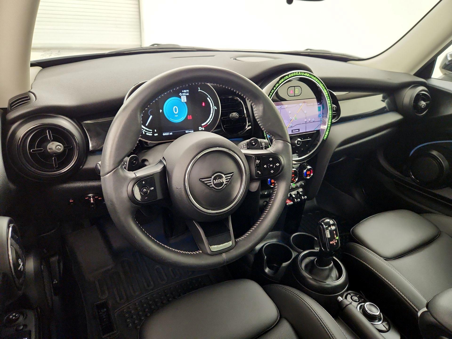 Thumbnail: 2022 MINI Cooper Hardtop - 9
