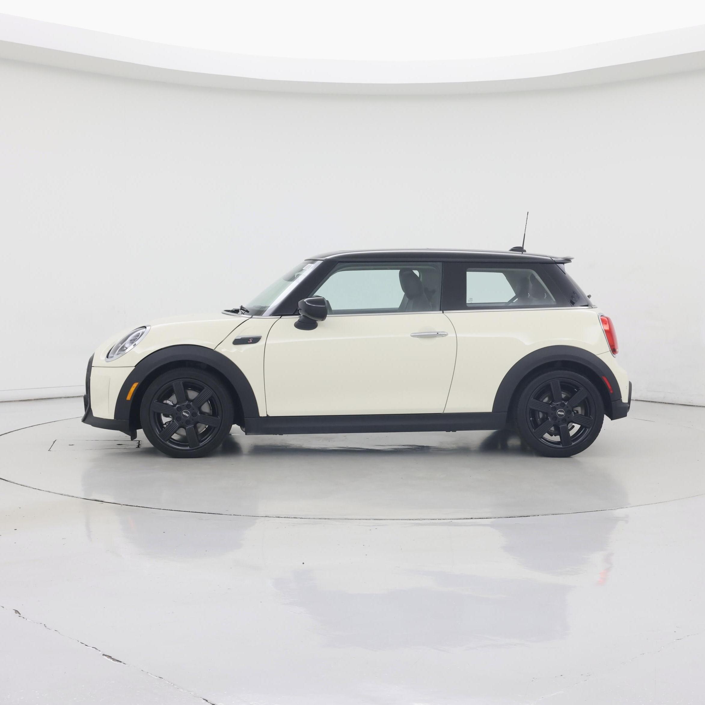 Thumbnail: 2022 MINI Cooper Hardtop - 3