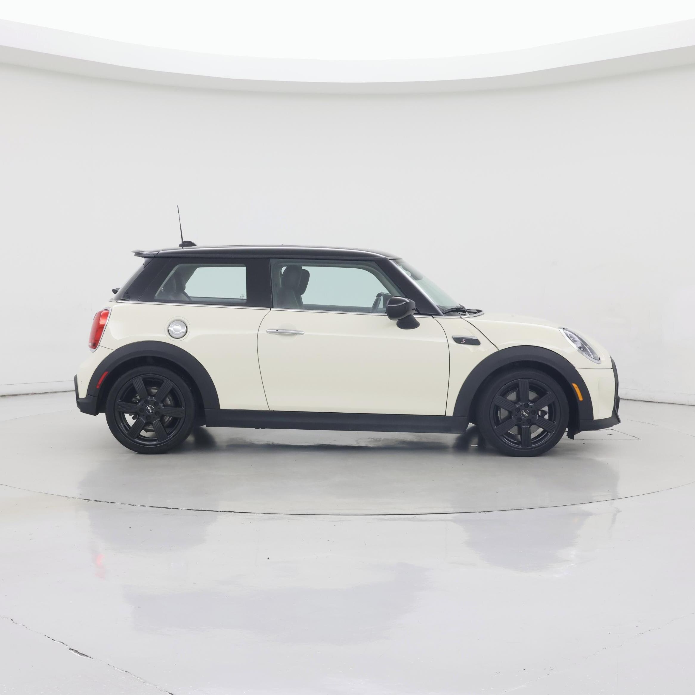 Thumbnail: 2022 MINI Cooper Hardtop - 7