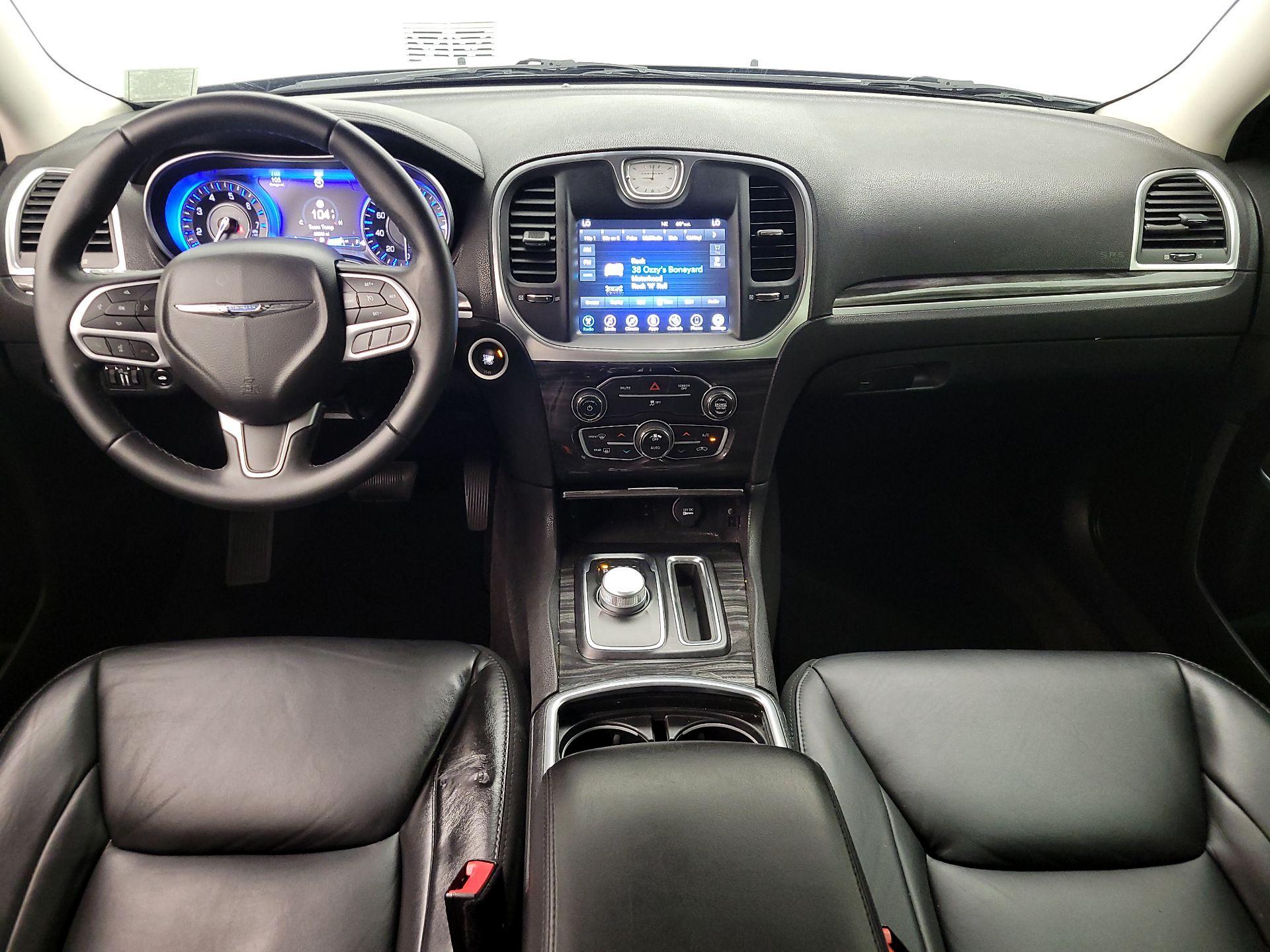 Thumbnail: 2017 Chrysler 300 - 9