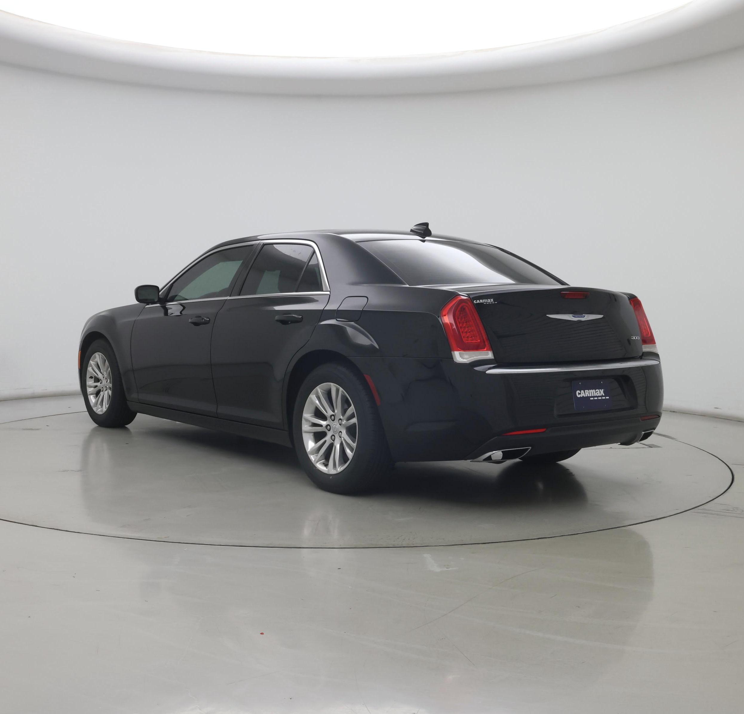 Thumbnail: 2017 Chrysler 300 - 2