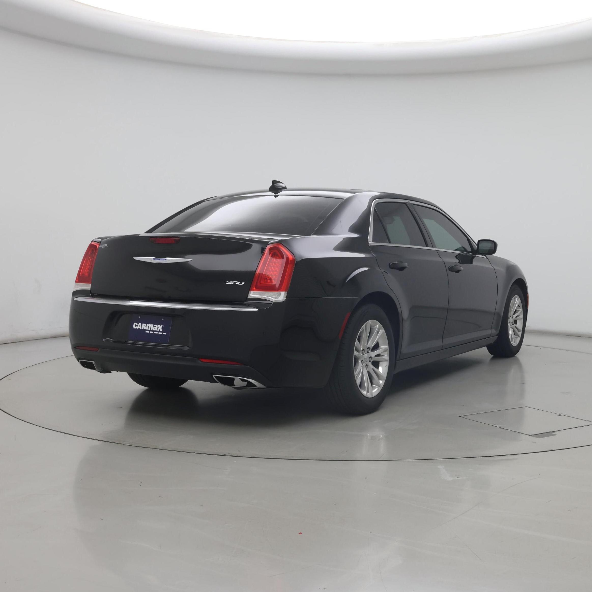 Thumbnail: 2017 Chrysler 300 - 8