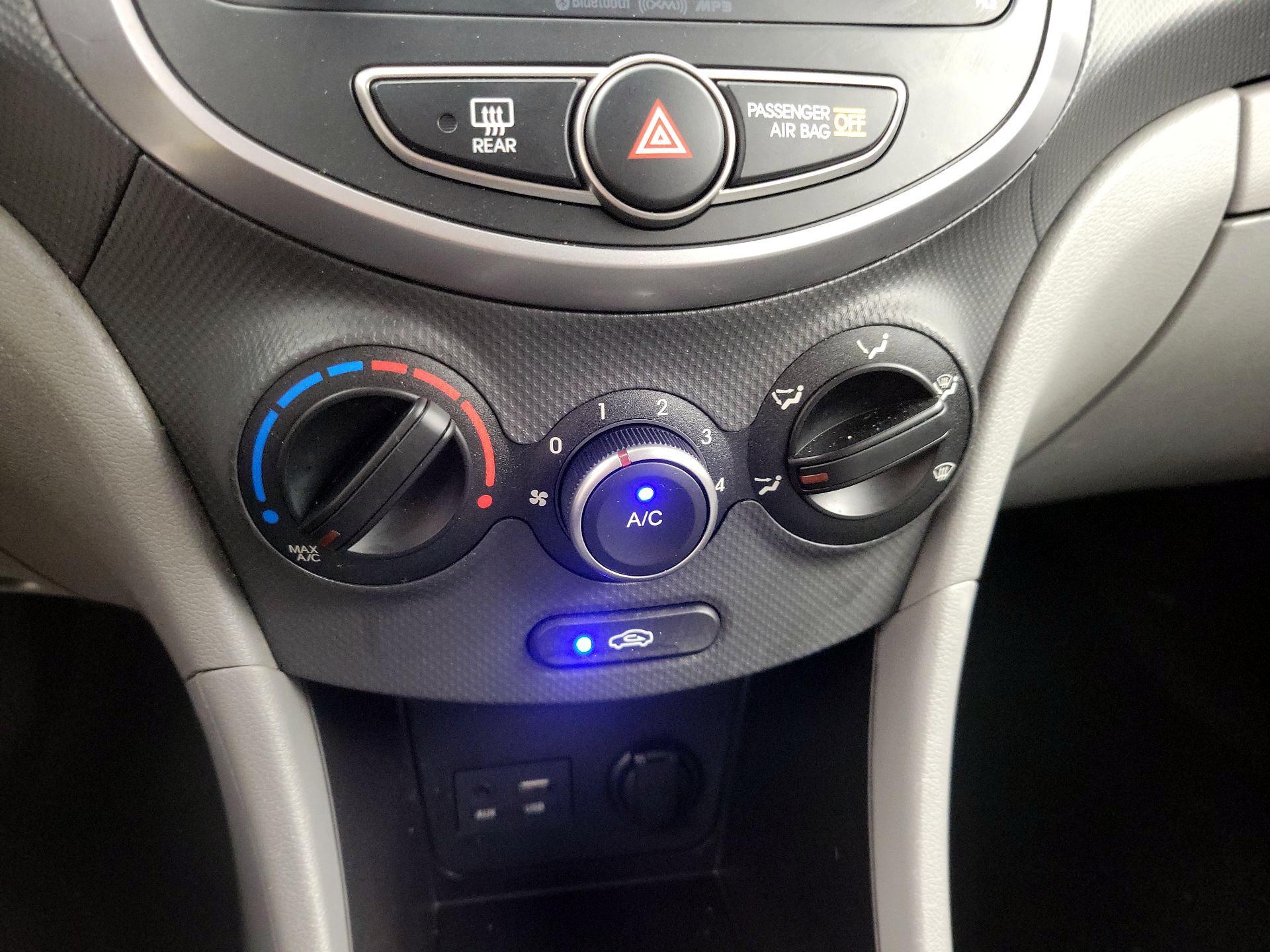 Thumbnail: 2015 Hyundai Accent - 15