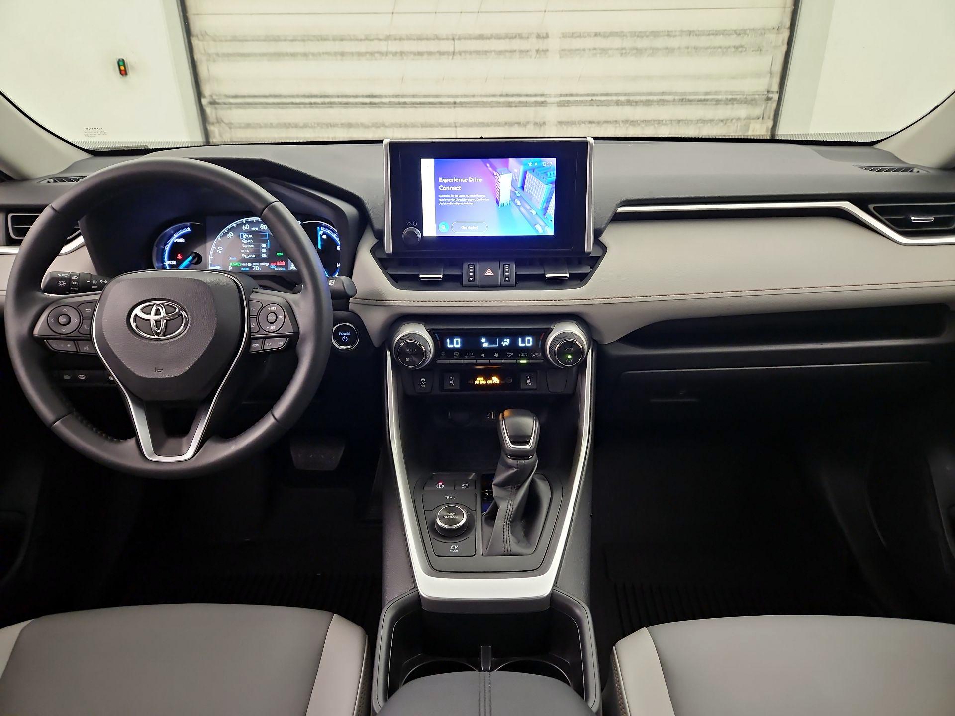 Thumbnail: 2025 Toyota RAV4 - 9