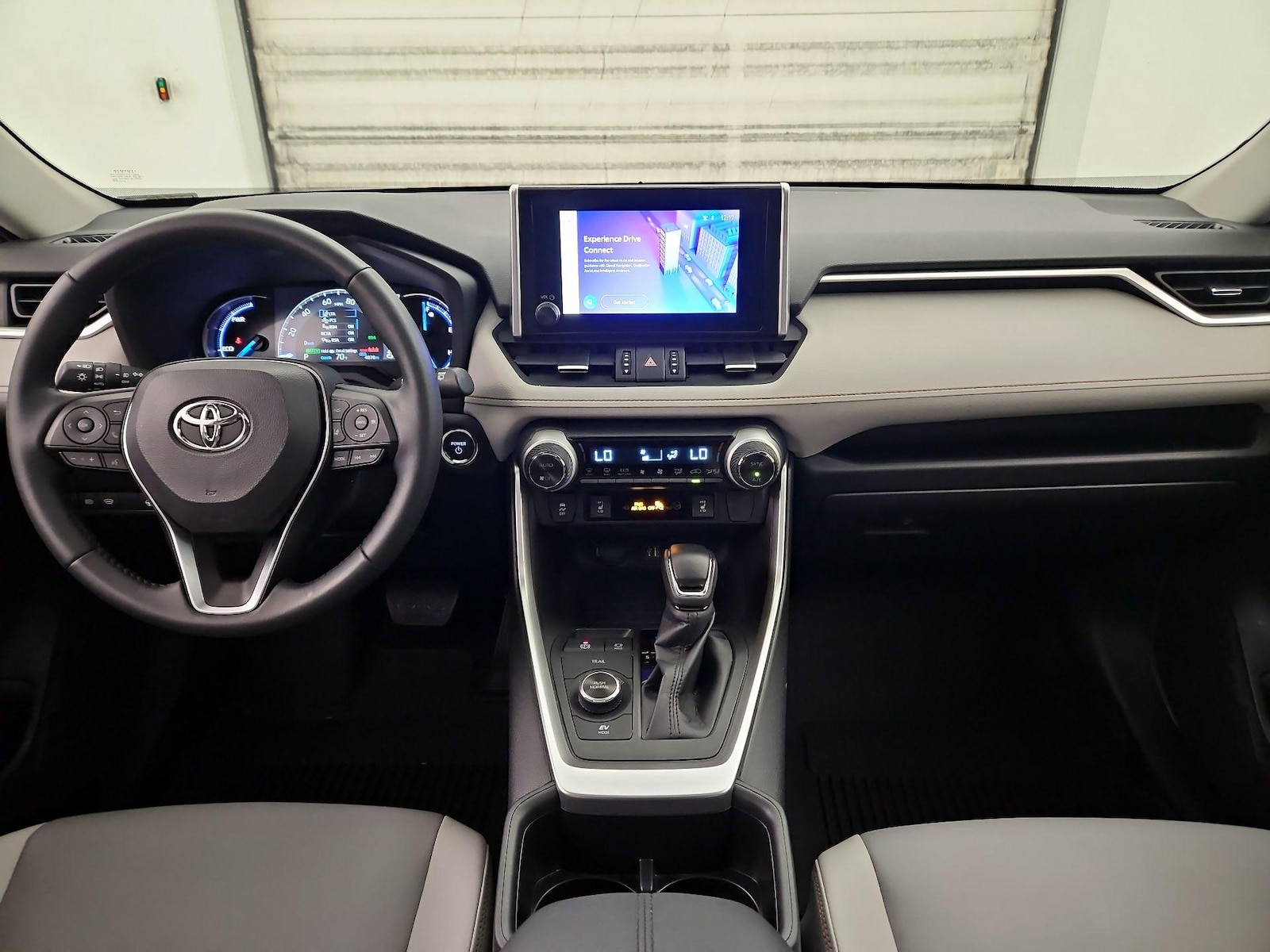 2025 Toyota RAV4 XLE Premium - Photo 10