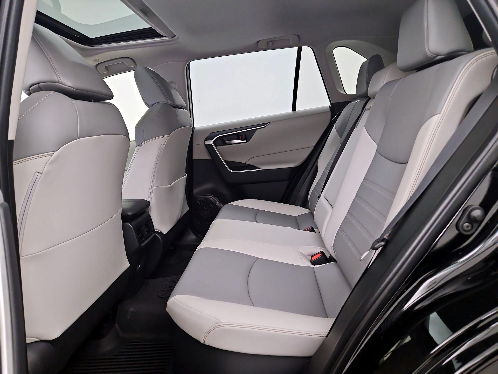 Thumbnail: 2025 Toyota RAV4 - 20