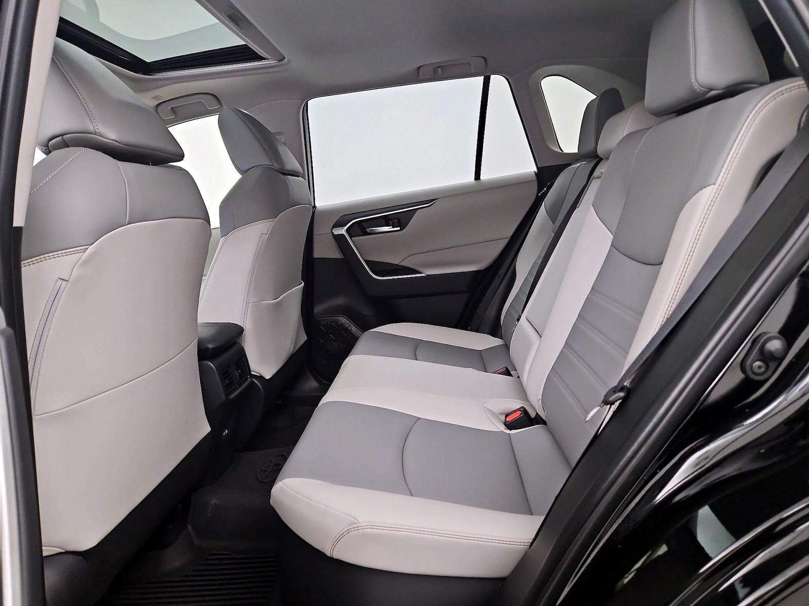 2025 Toyota RAV4 XLE Premium - Photo 21