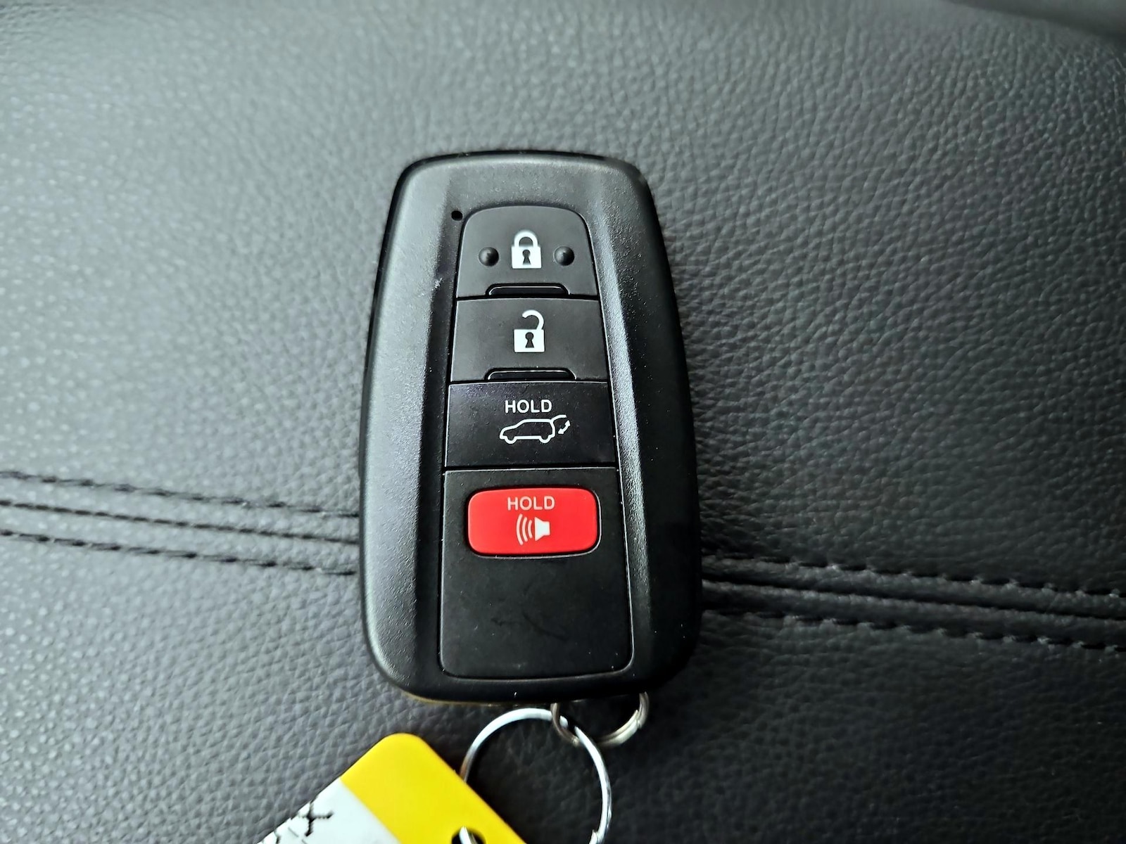 2025 Toyota RAV4 XLE Premium - Photo 24
