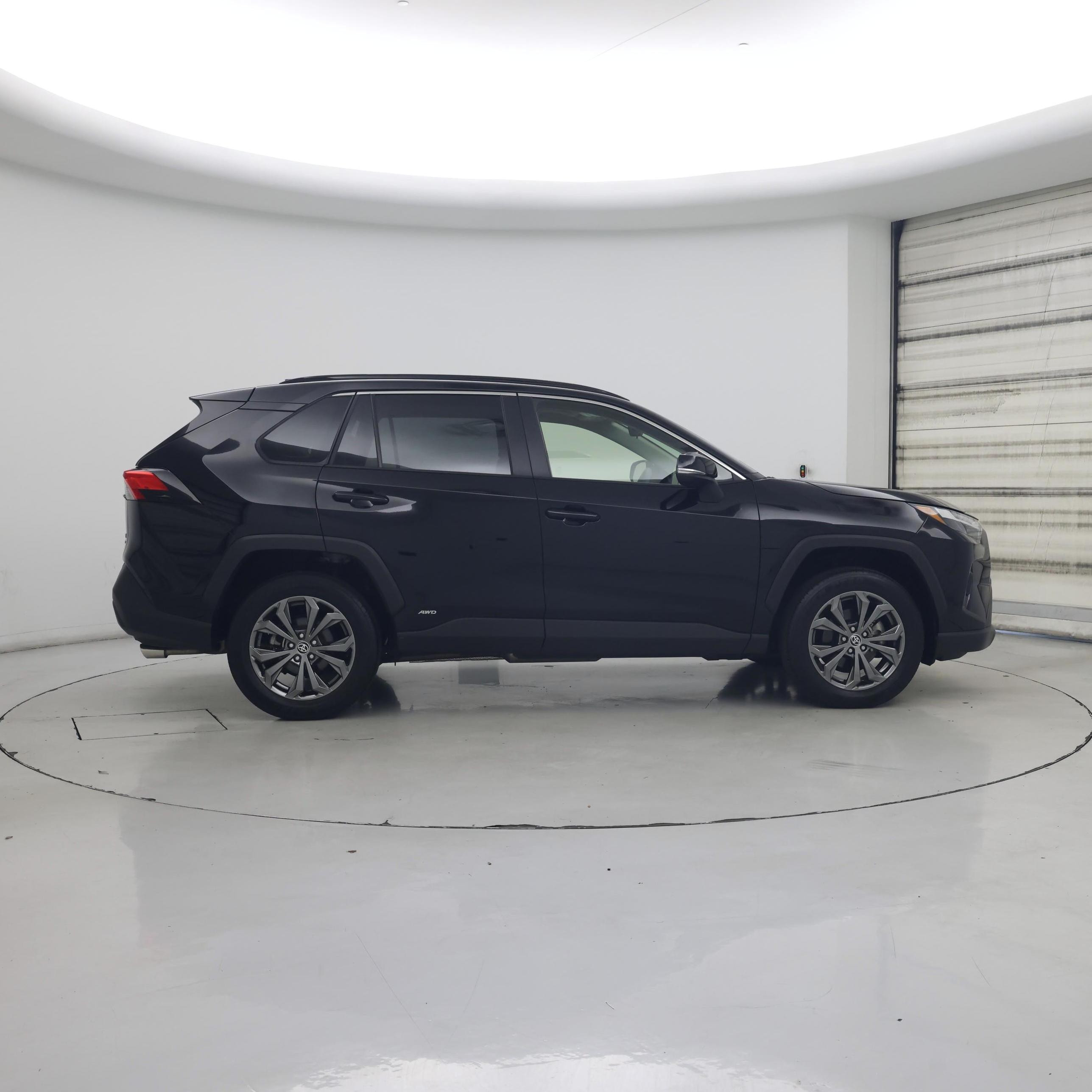 Thumbnail: 2025 Toyota RAV4 - 7