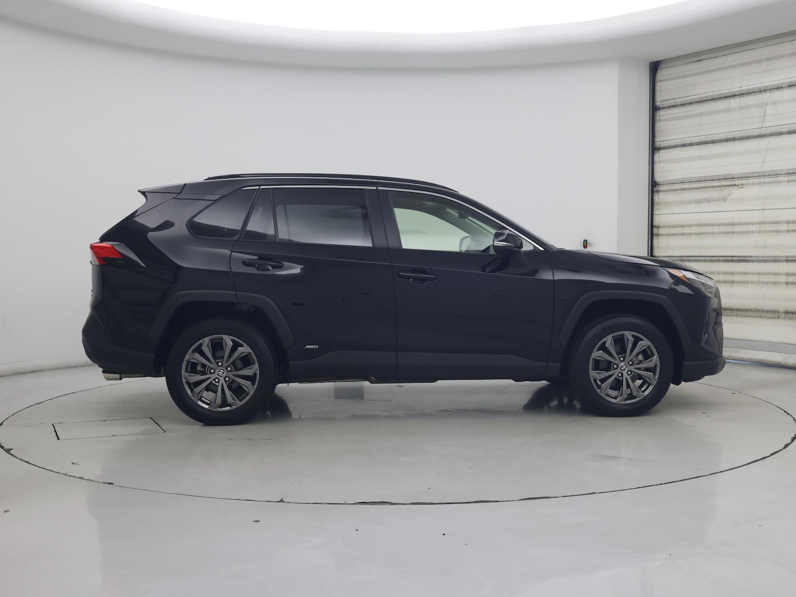 2025 Toyota RAV4 XLE Premium - Photo 8