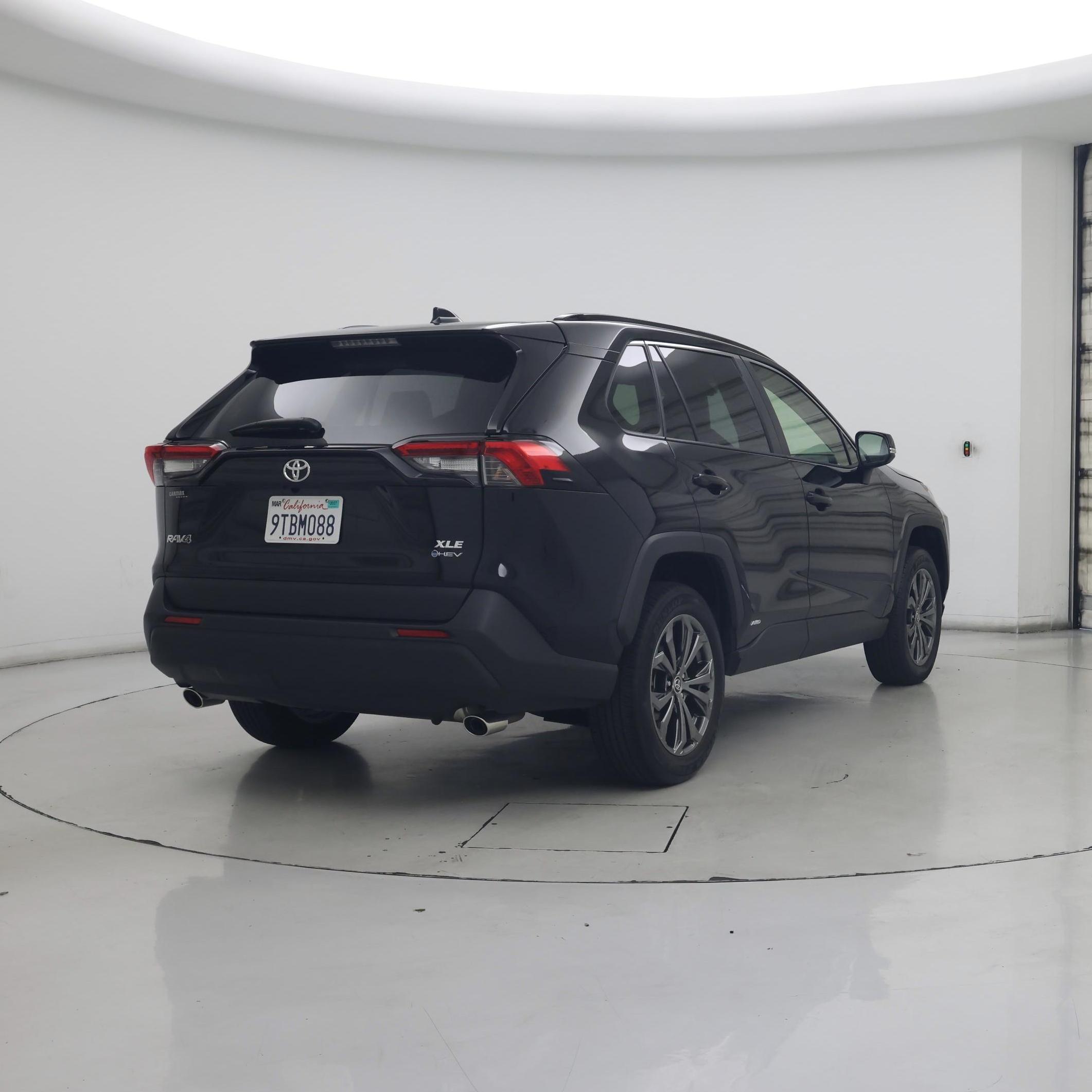 Thumbnail: 2025 Toyota RAV4 - 8