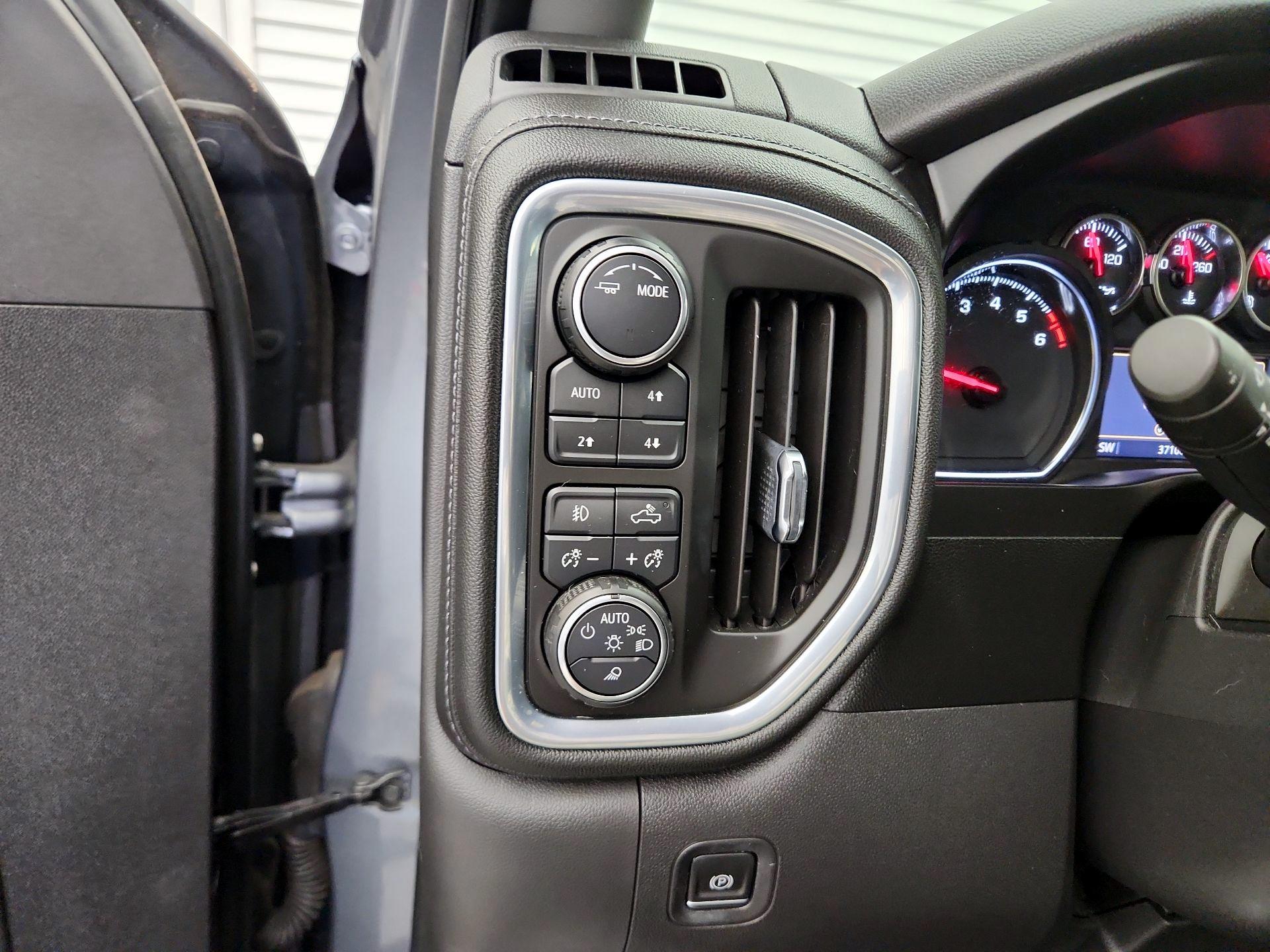 Thumbnail: 2021 Chevrolet Silverado 1500 - 13