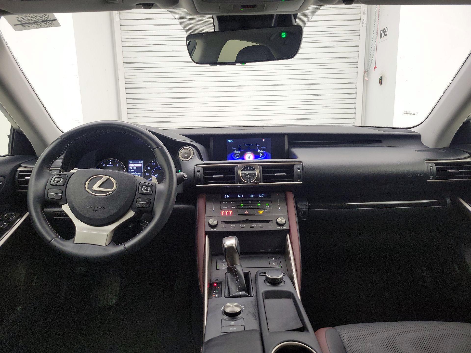 Thumbnail: 2019 Lexus IS - 9
