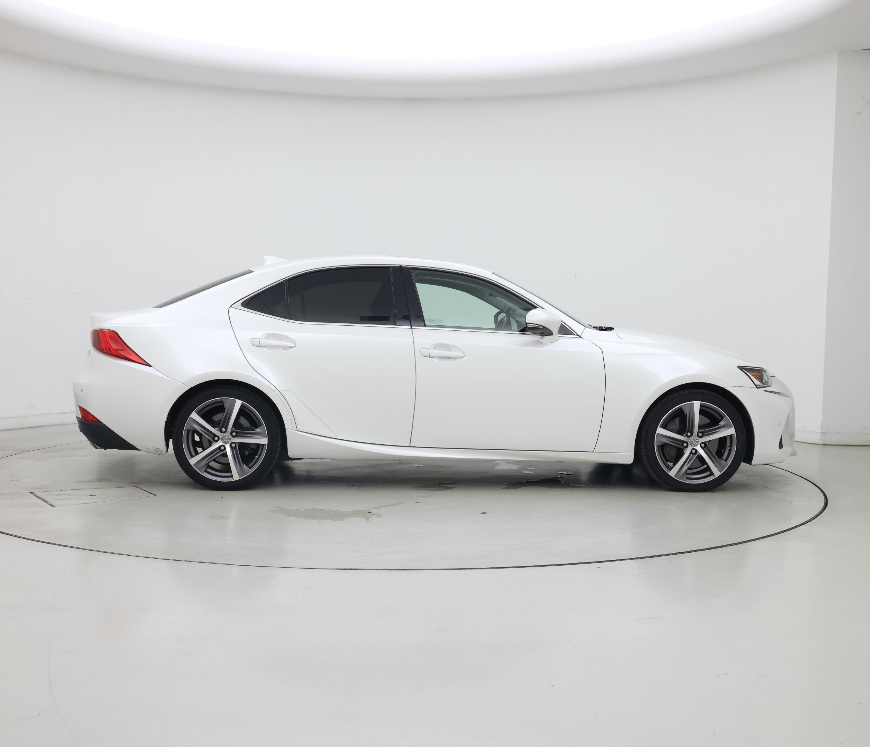 Thumbnail: 2019 Lexus IS - 7