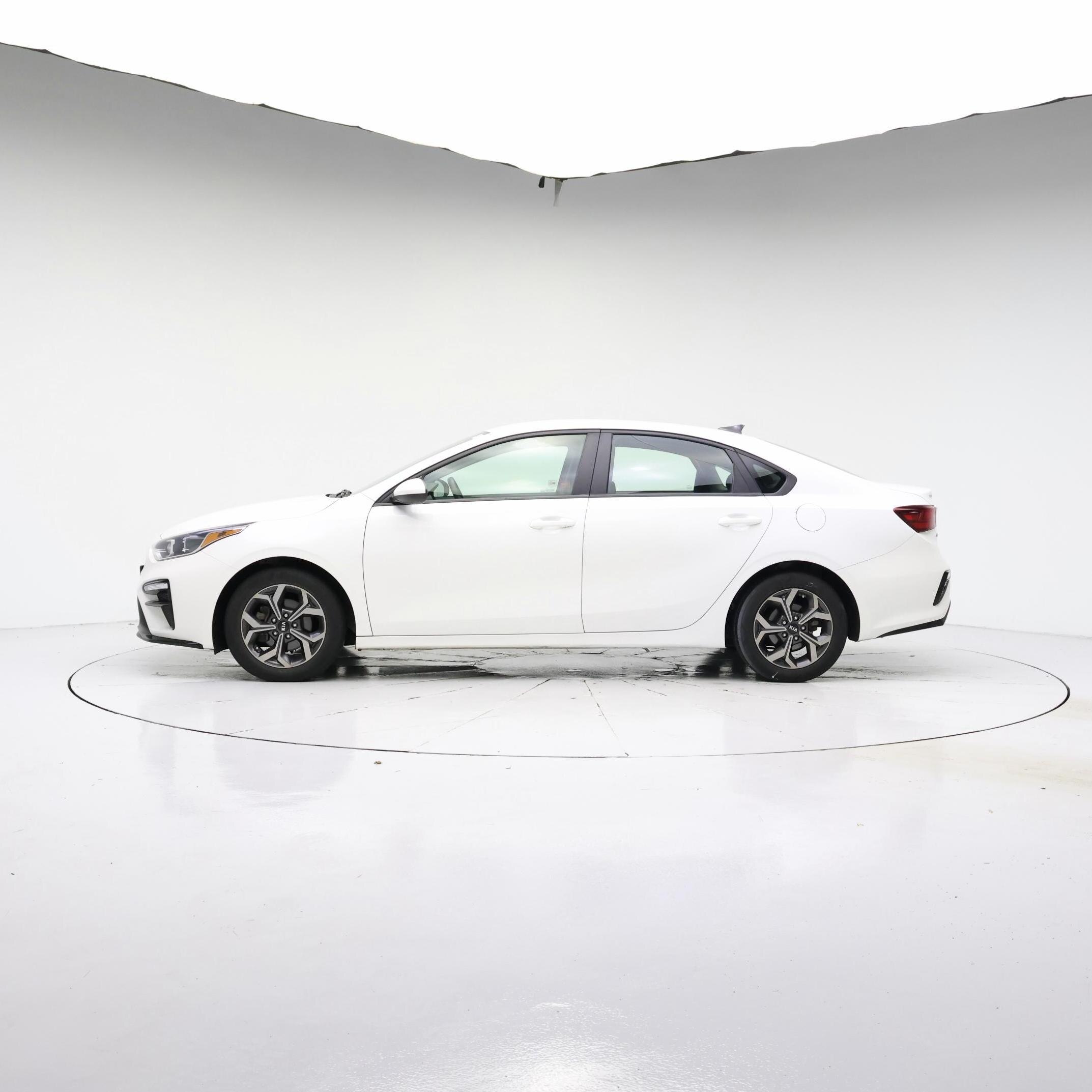 Thumbnail: 2020 Kia Forte - 3