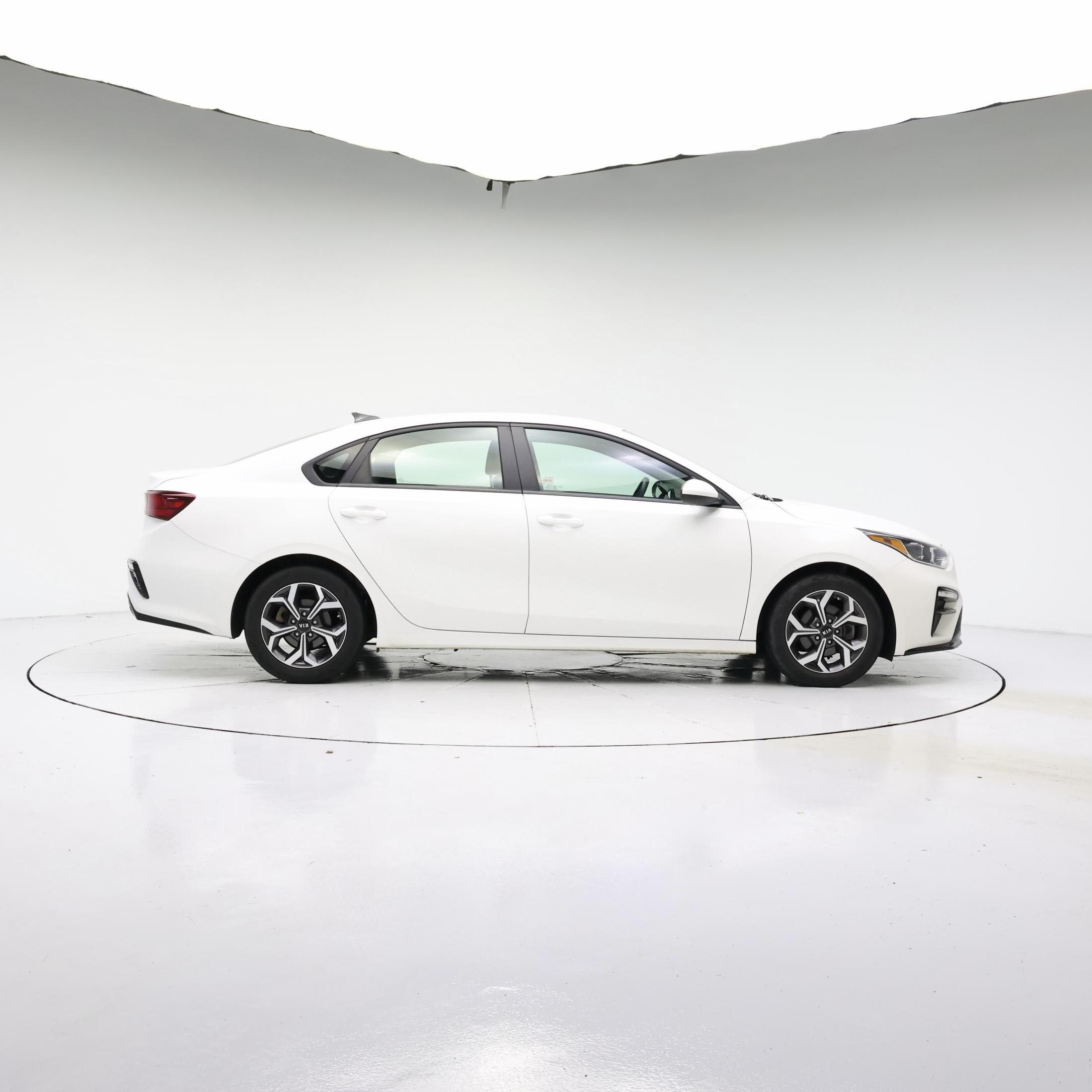 Thumbnail: 2020 Kia Forte - 7