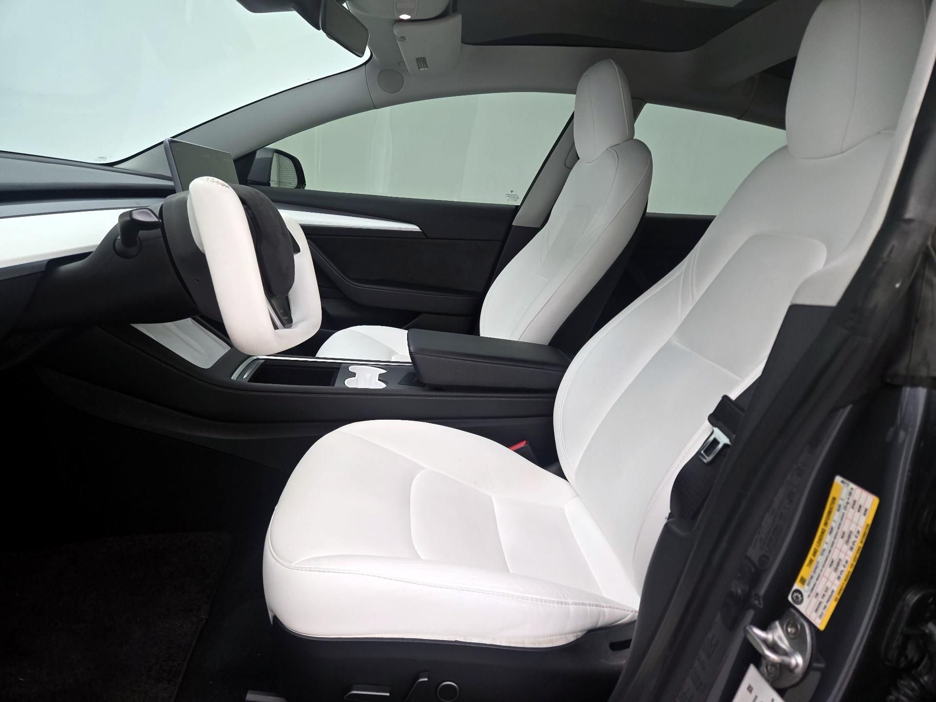 Thumbnail: 2023 Tesla Model 3 - 11