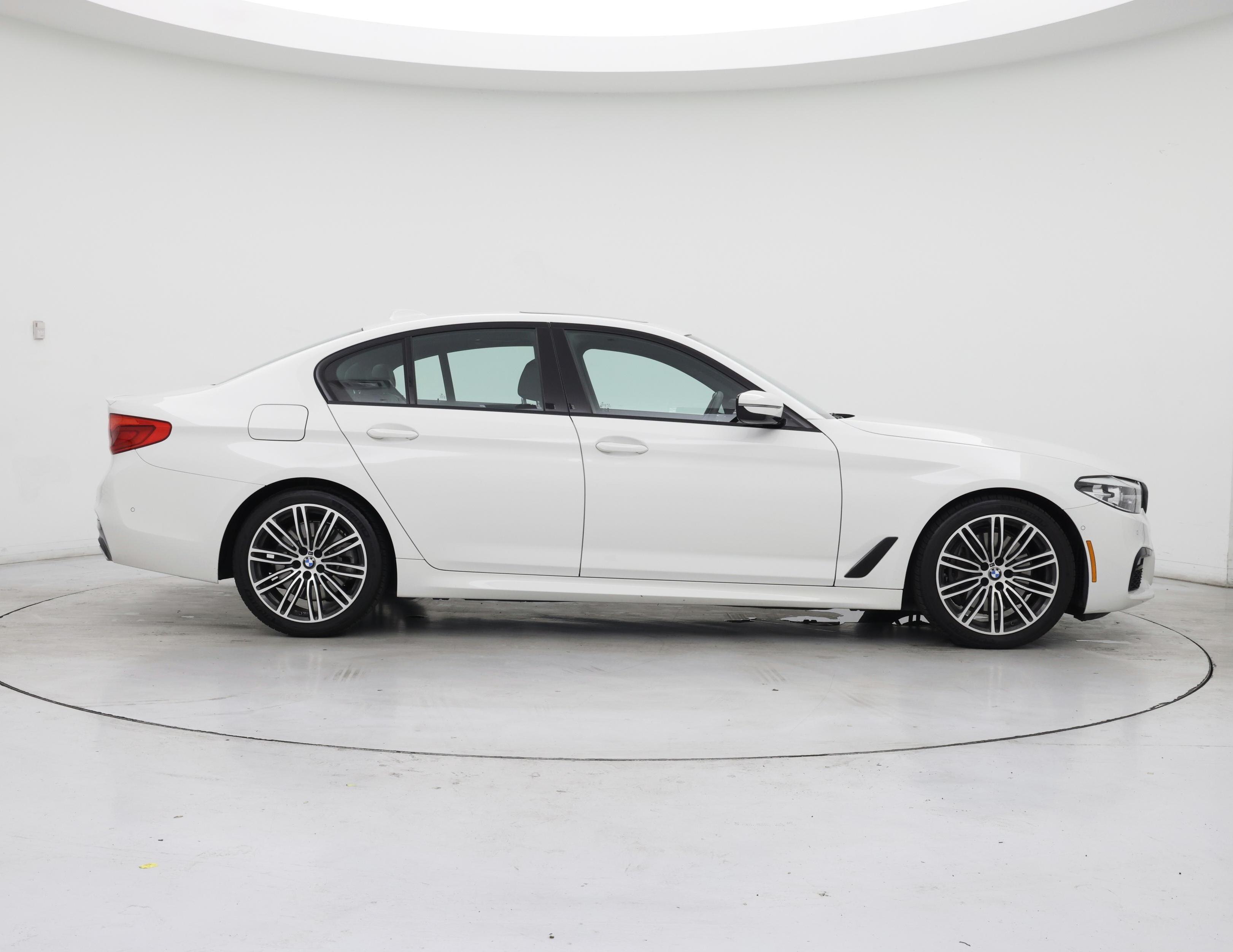 Thumbnail: 2020 BMW 5 Series - 7