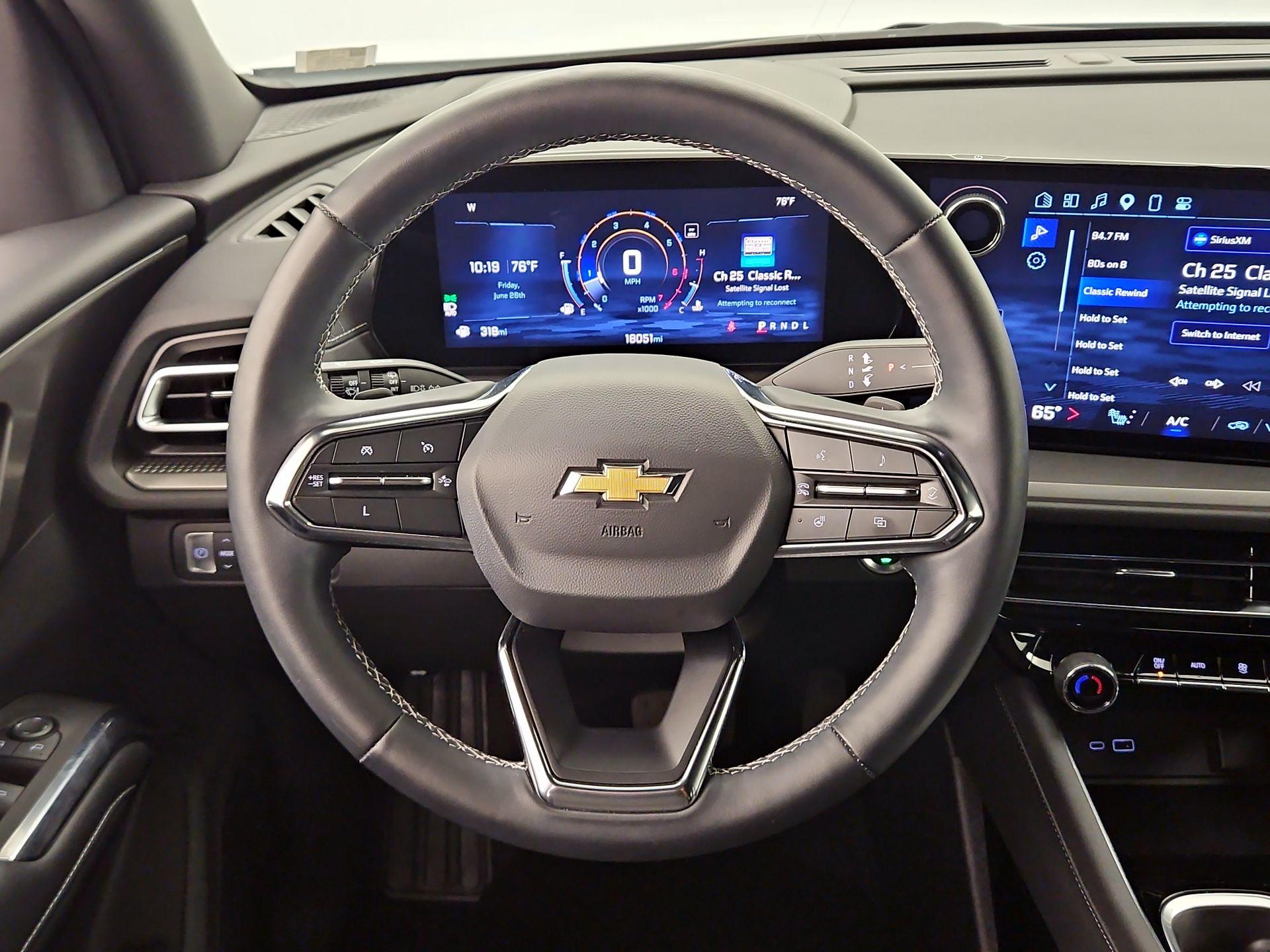Thumbnail: 2024 Chevrolet Traverse - 10