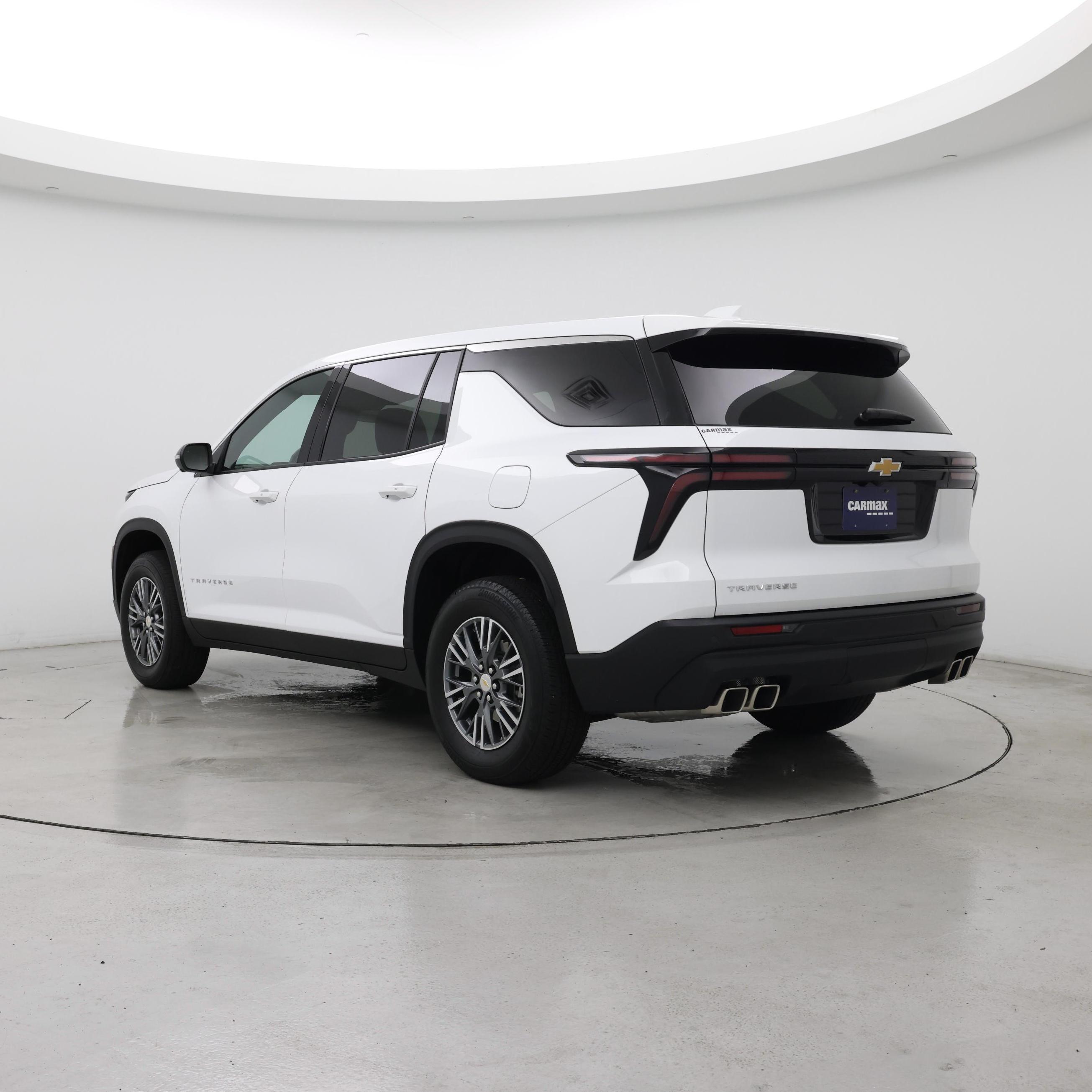 Thumbnail: 2024 Chevrolet Traverse - 2