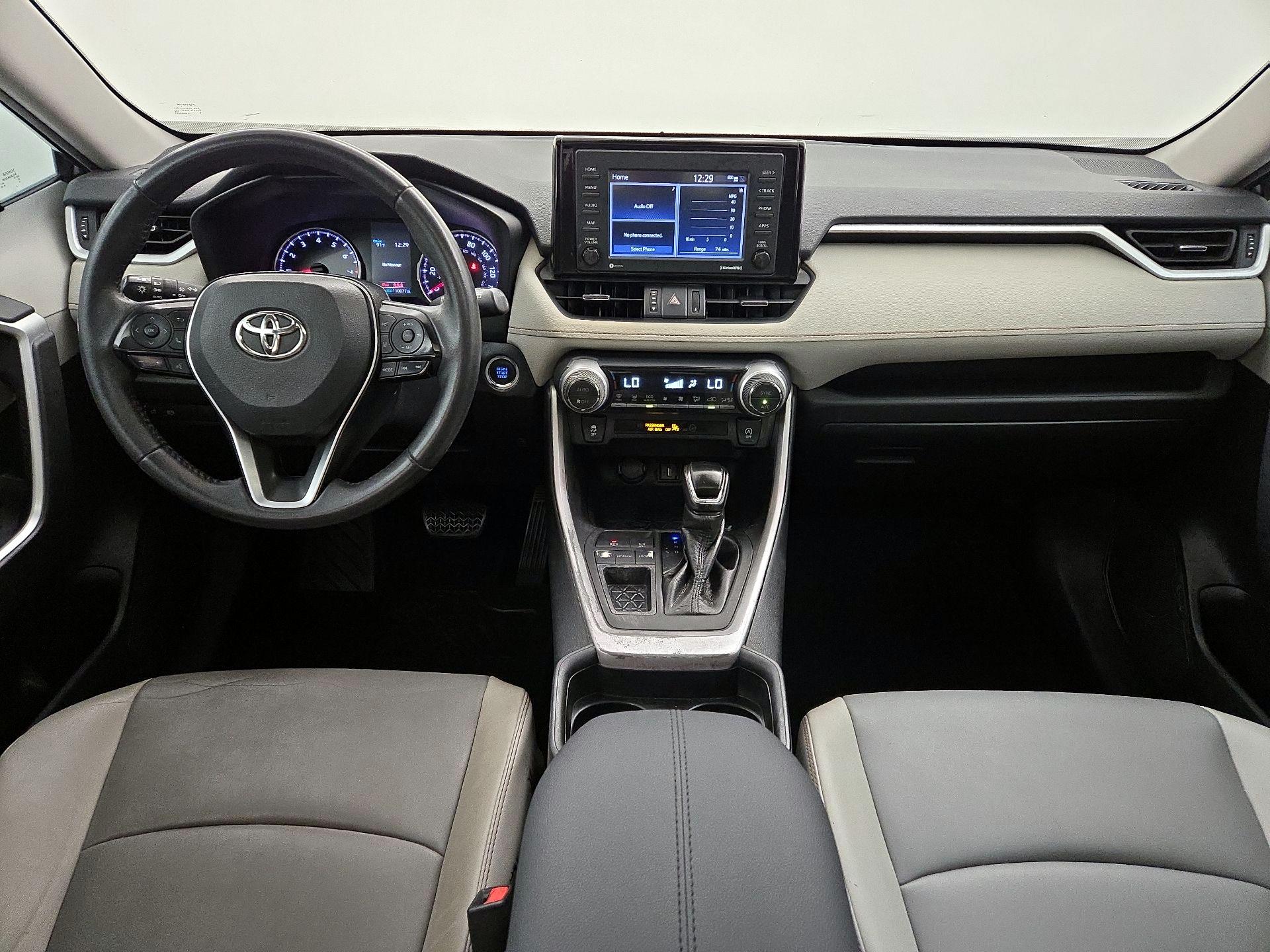 Thumbnail: 2021 Toyota RAV4 - 9