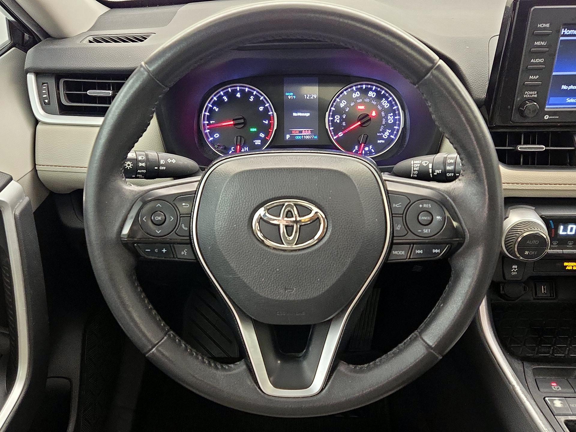 Thumbnail: 2021 Toyota RAV4 - 10