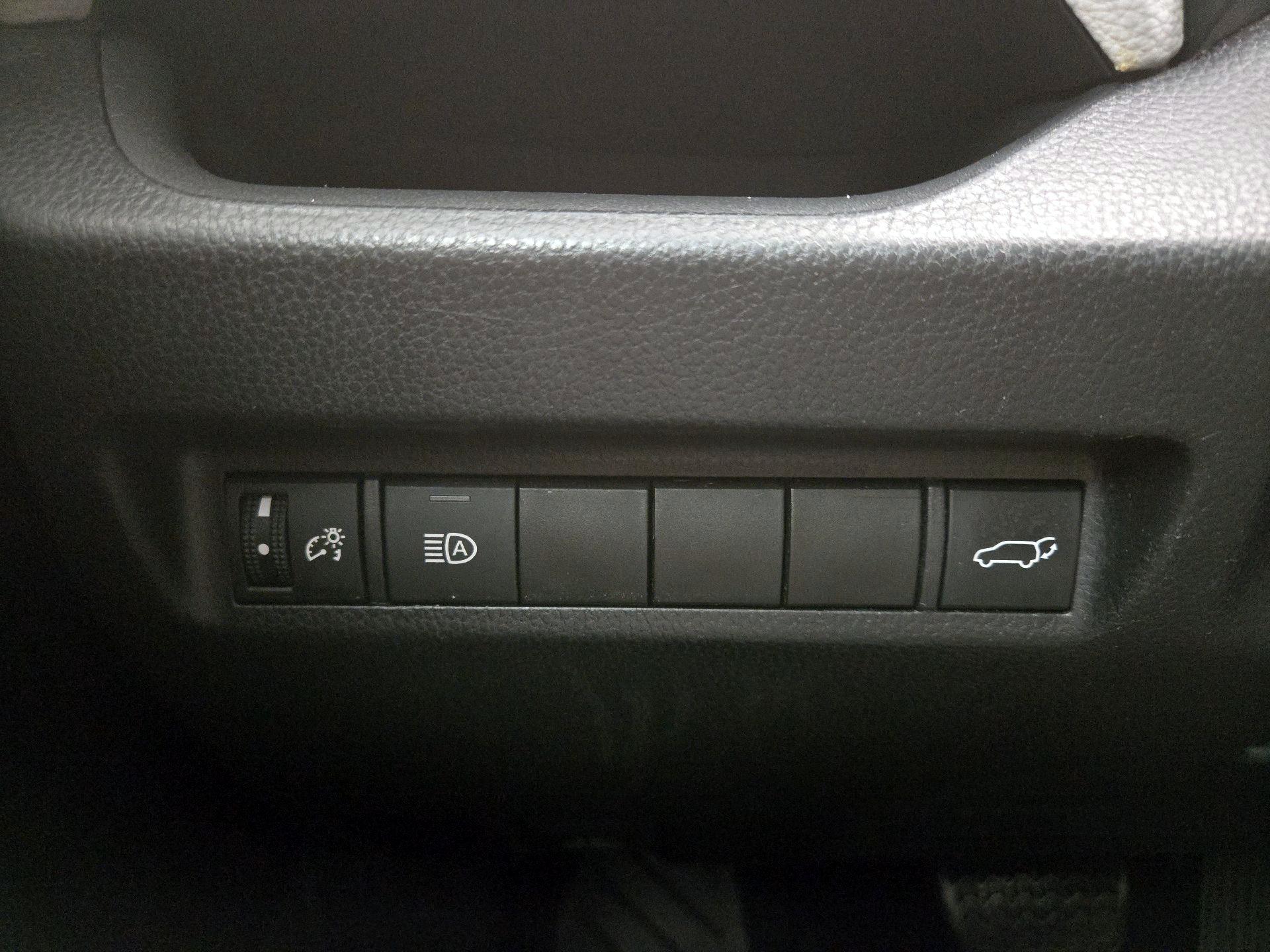 Thumbnail: 2021 Toyota RAV4 - 13