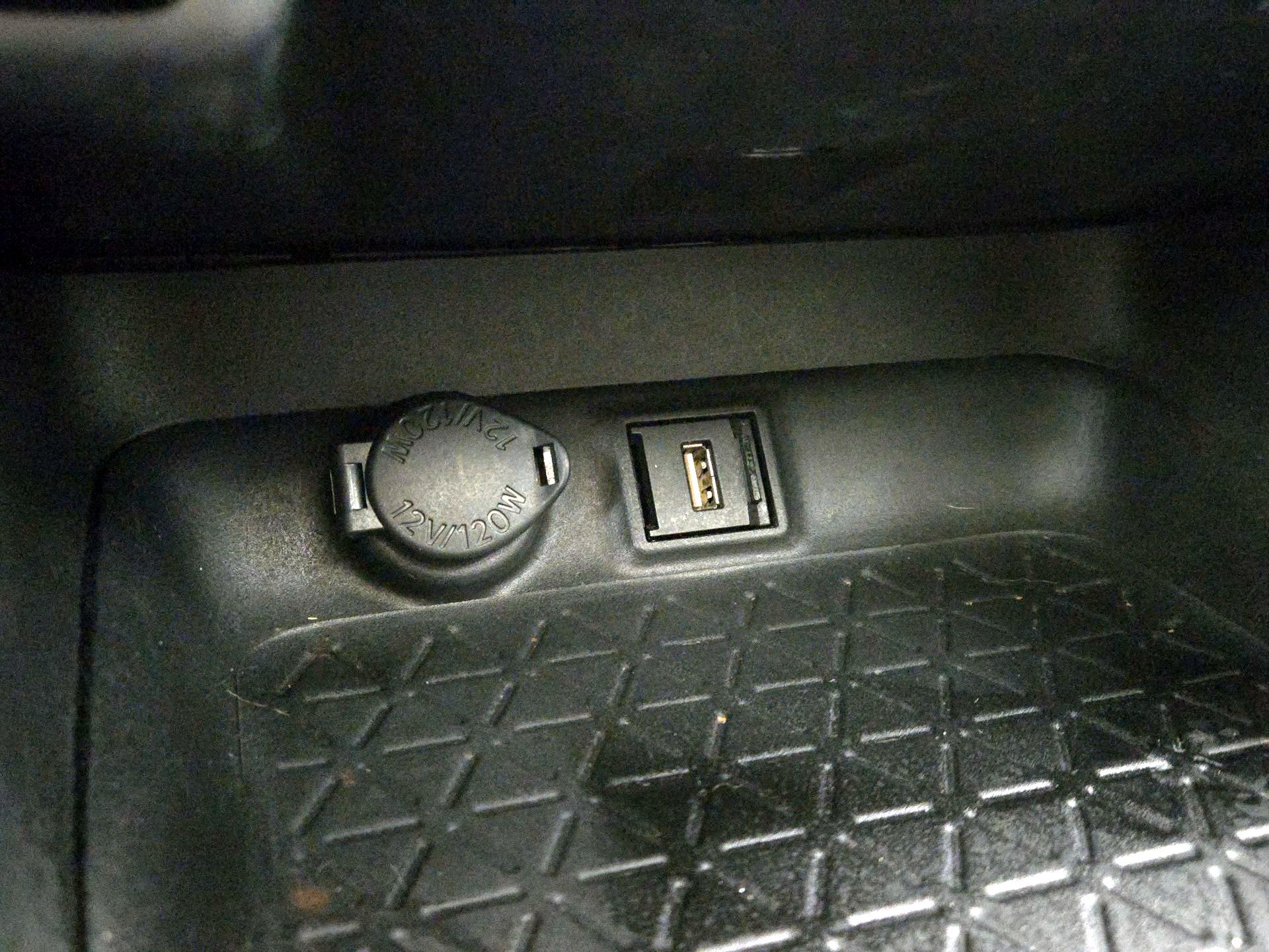 Thumbnail: 2021 Toyota RAV4 - 18